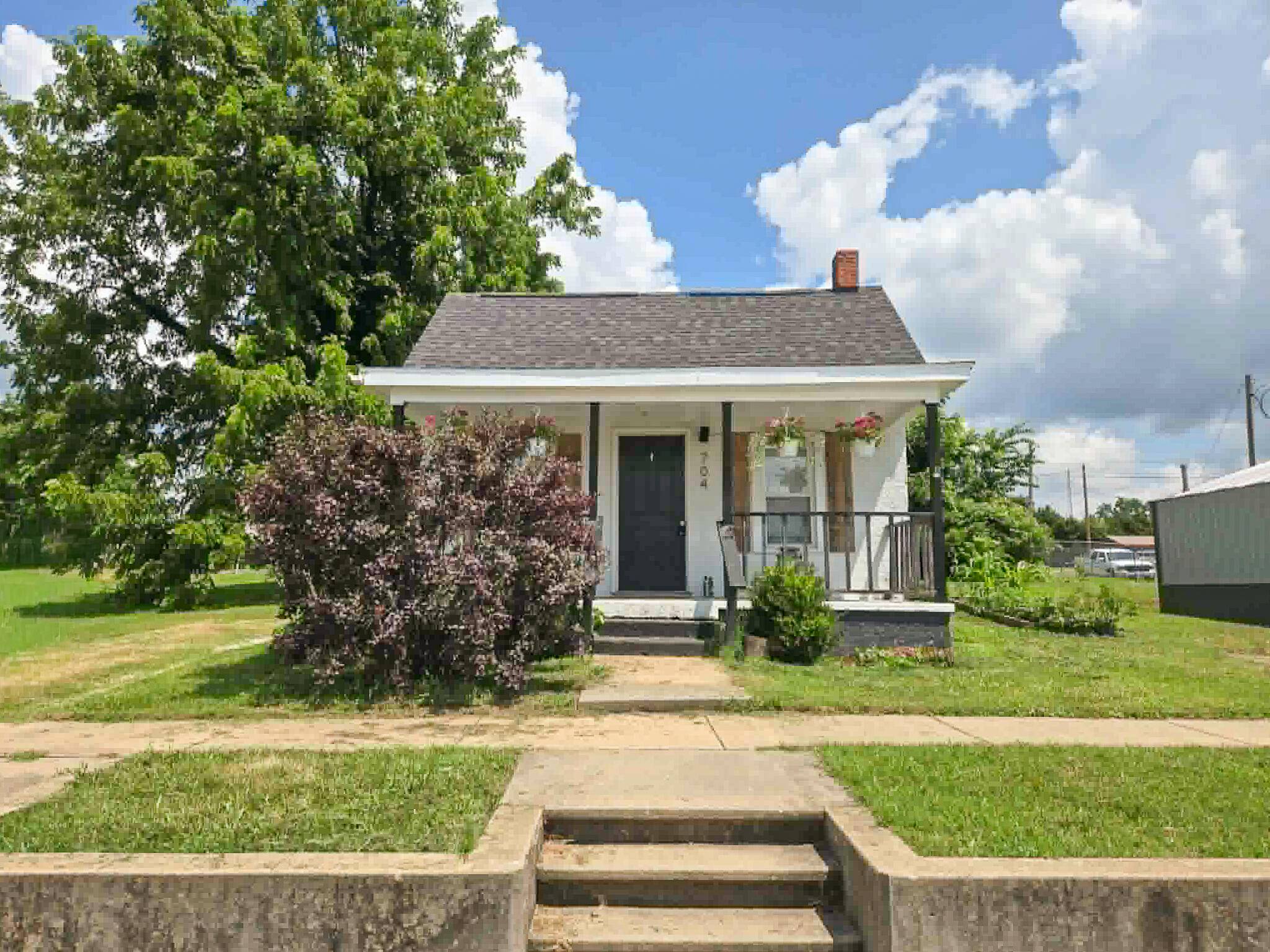 704 Main Street, Cabool, MO 65689