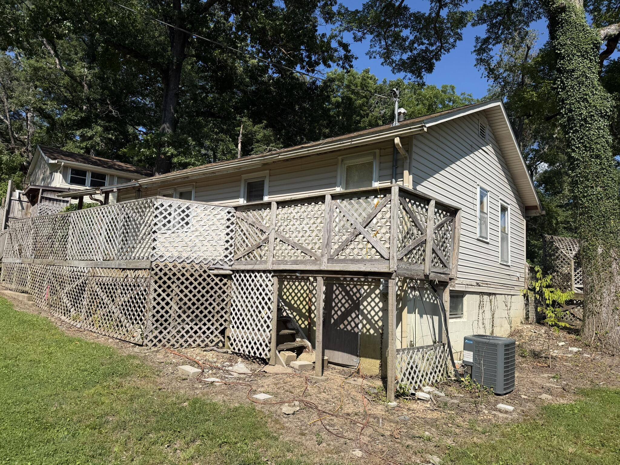 149 Parmenter LN, Forsyth, MO 65653