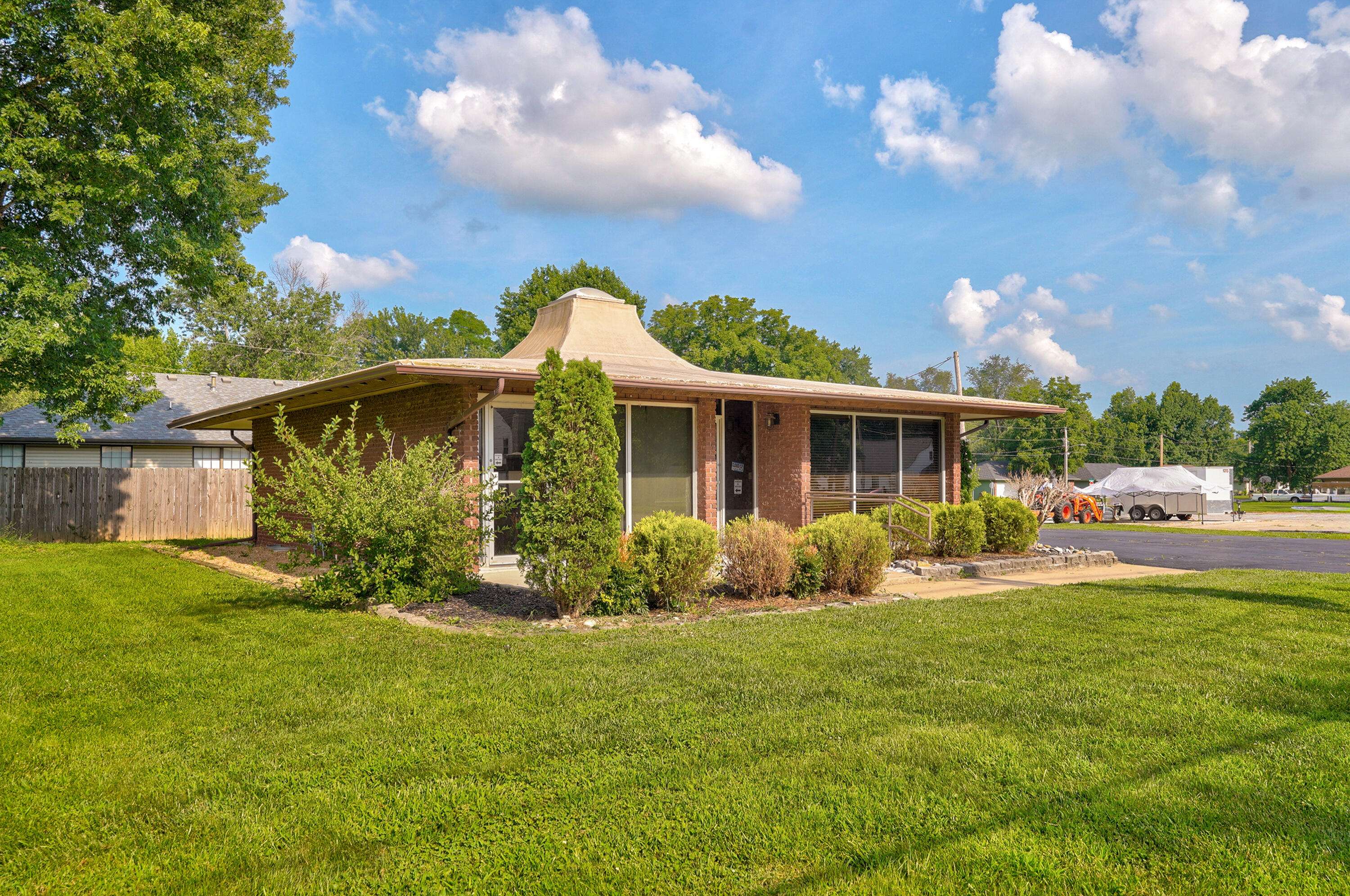 506 N Main ST, Nixa, MO 65714