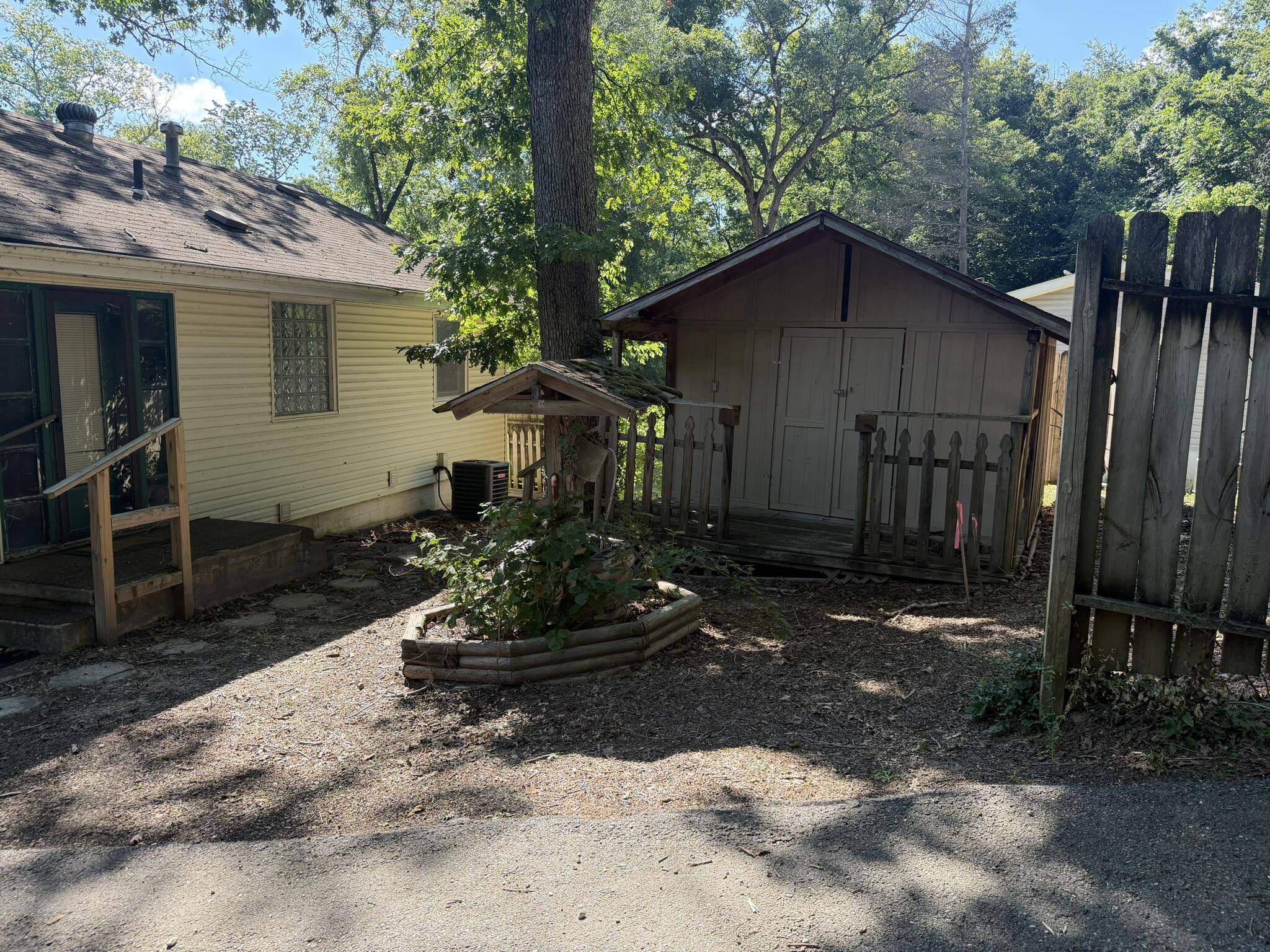 155 Parmenter LN, Forsyth, MO 65653
