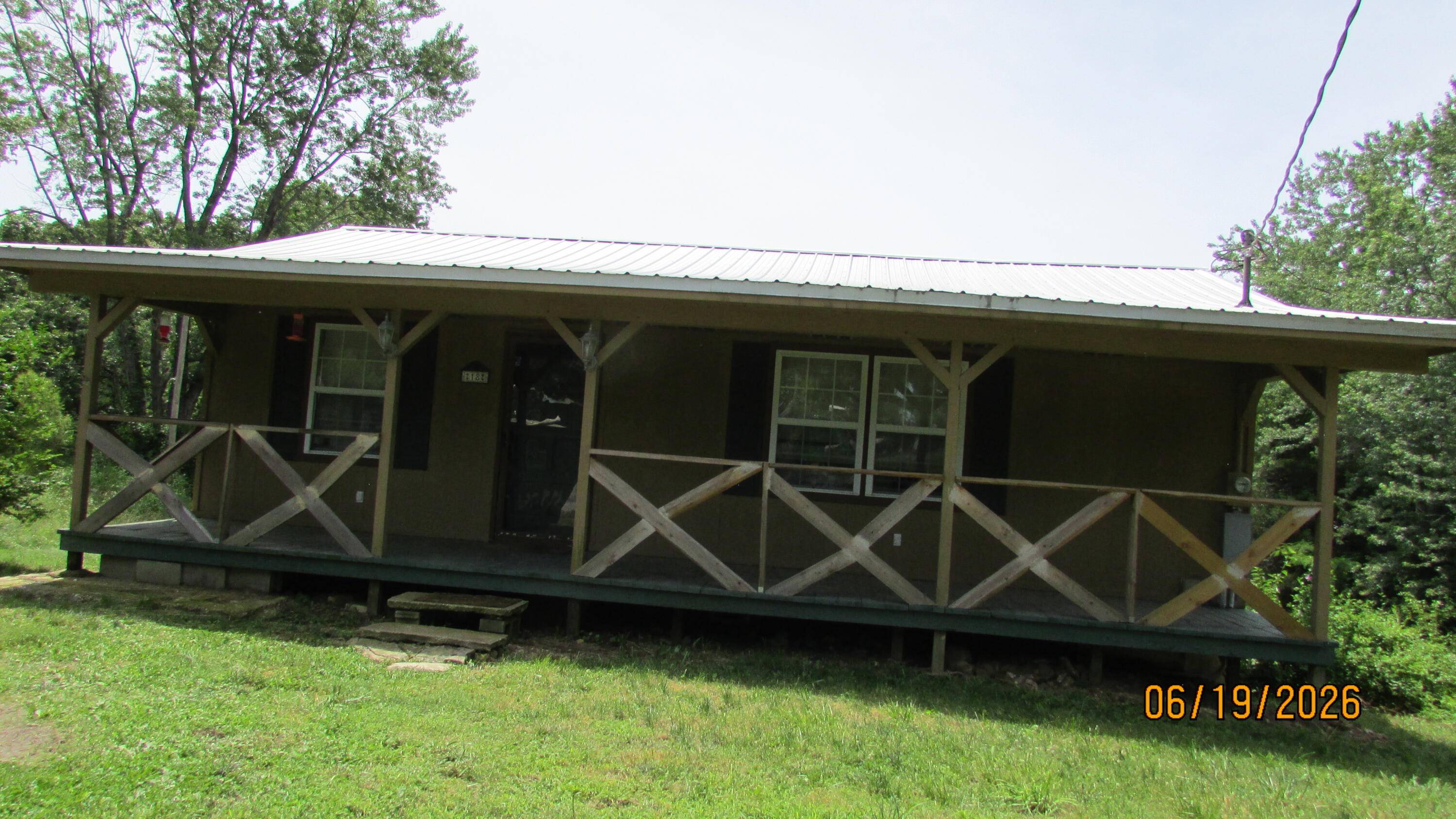 18 Shorty RD, Buffalo, MO 65622