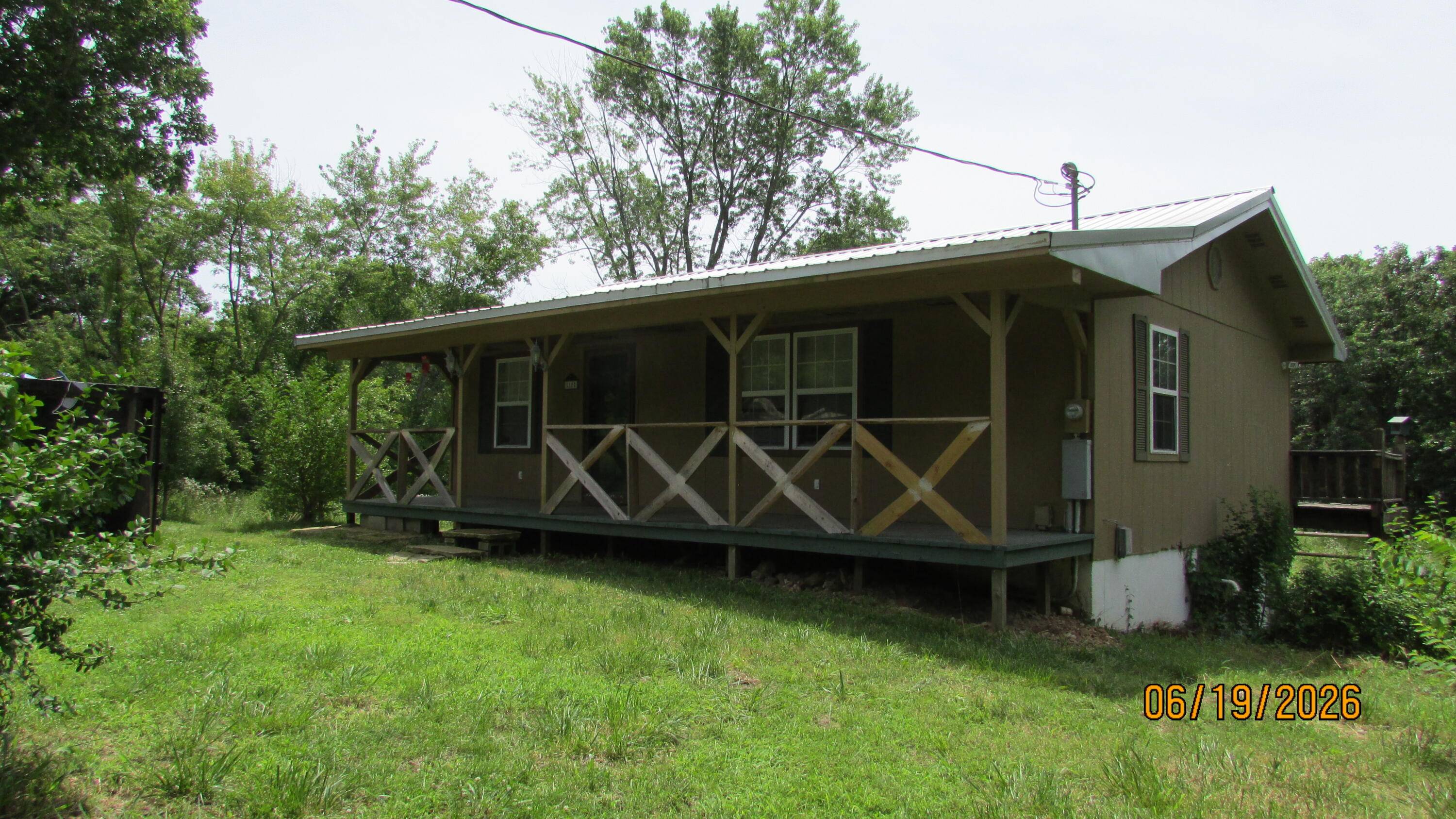 18 Shorty RD, Buffalo, MO 65622