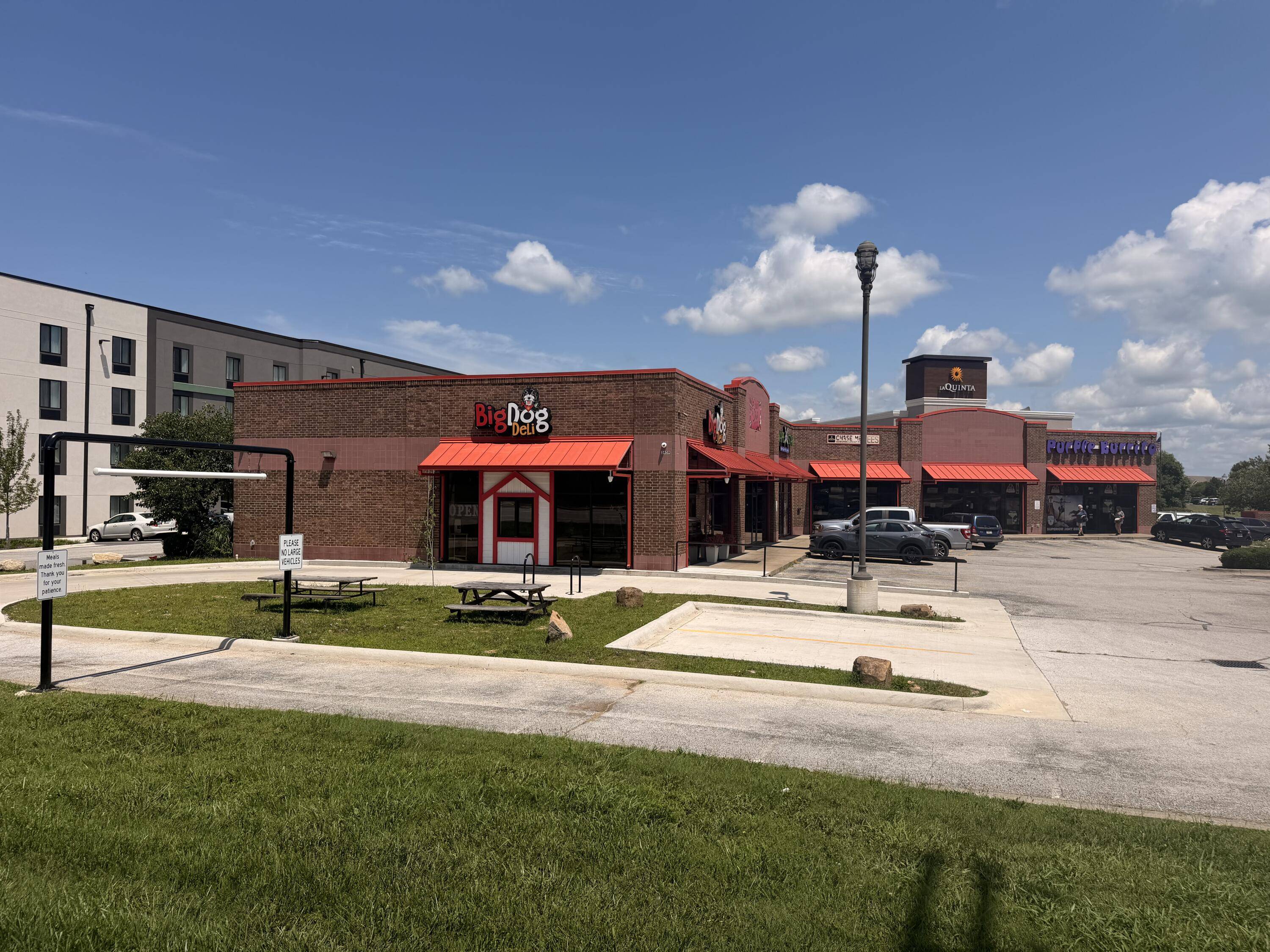 3459 W Kearney ST, Springfield, MO 65803