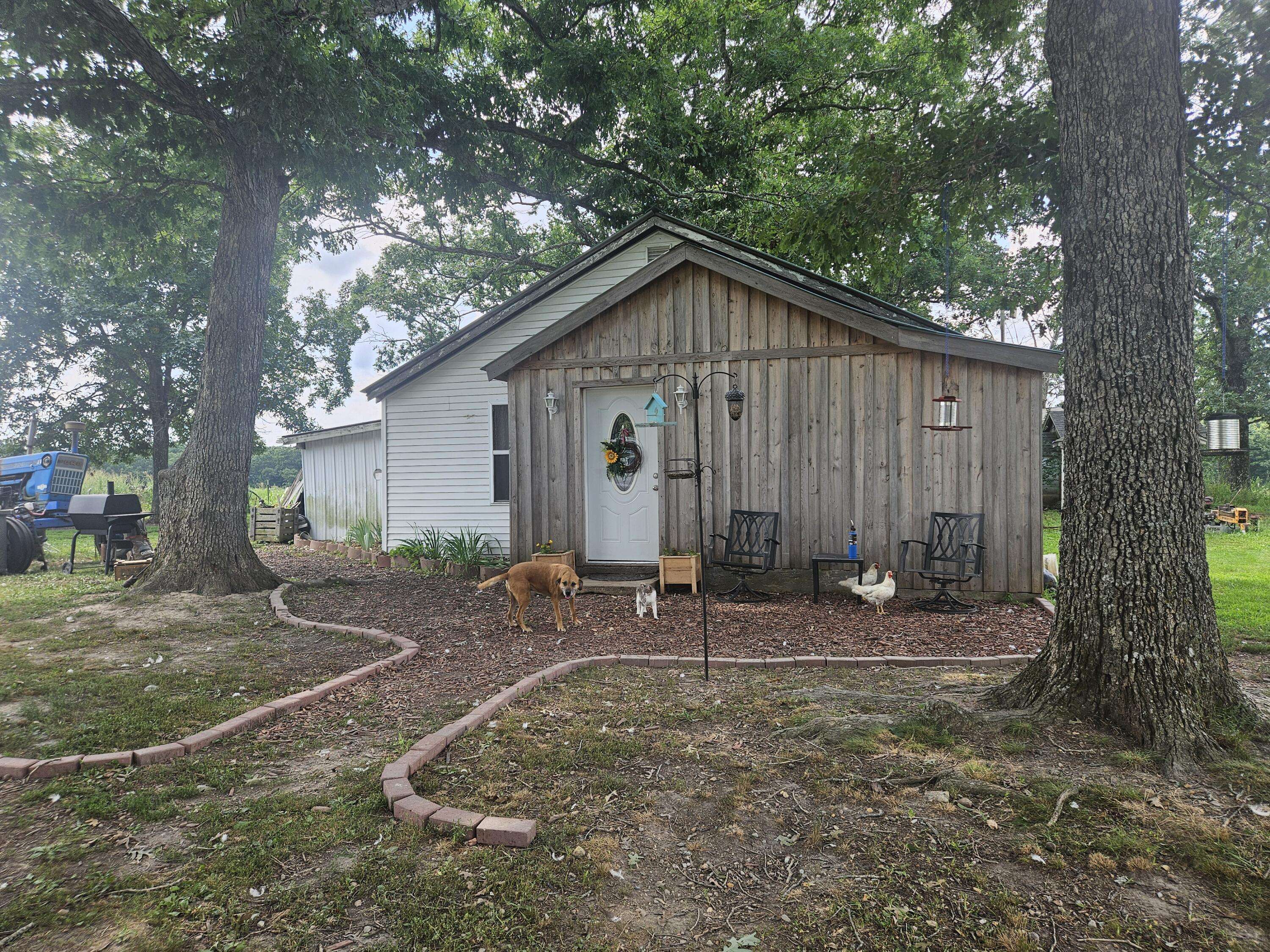 18896 Highway H, Elk Creek, MO 65464