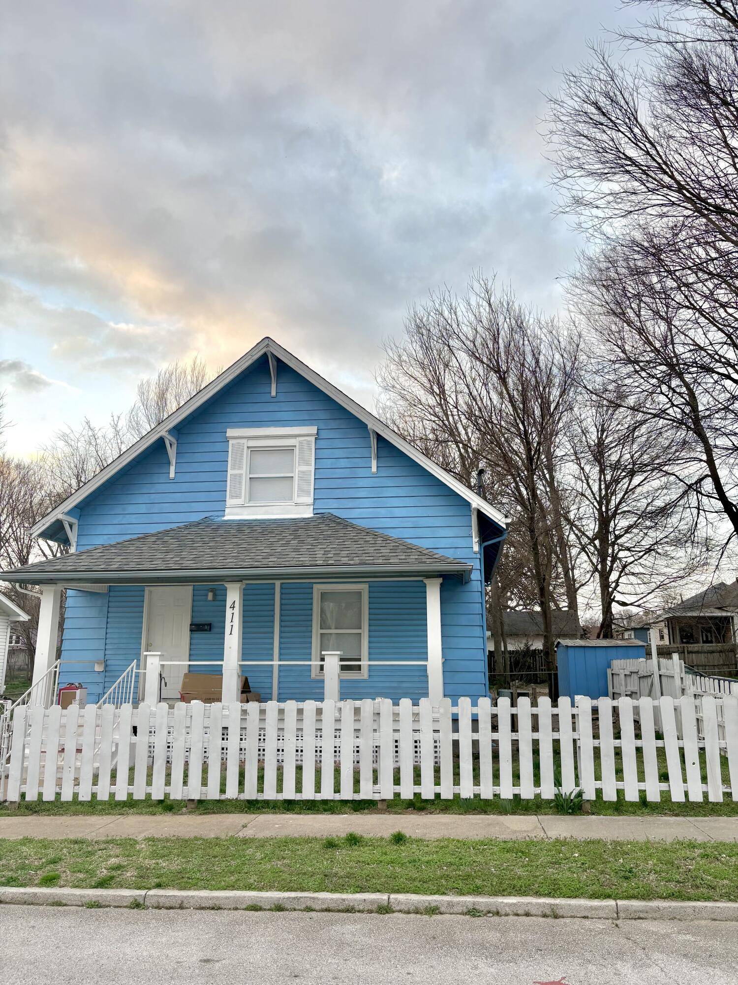 411 W Page ST, Springfield, MO 65806