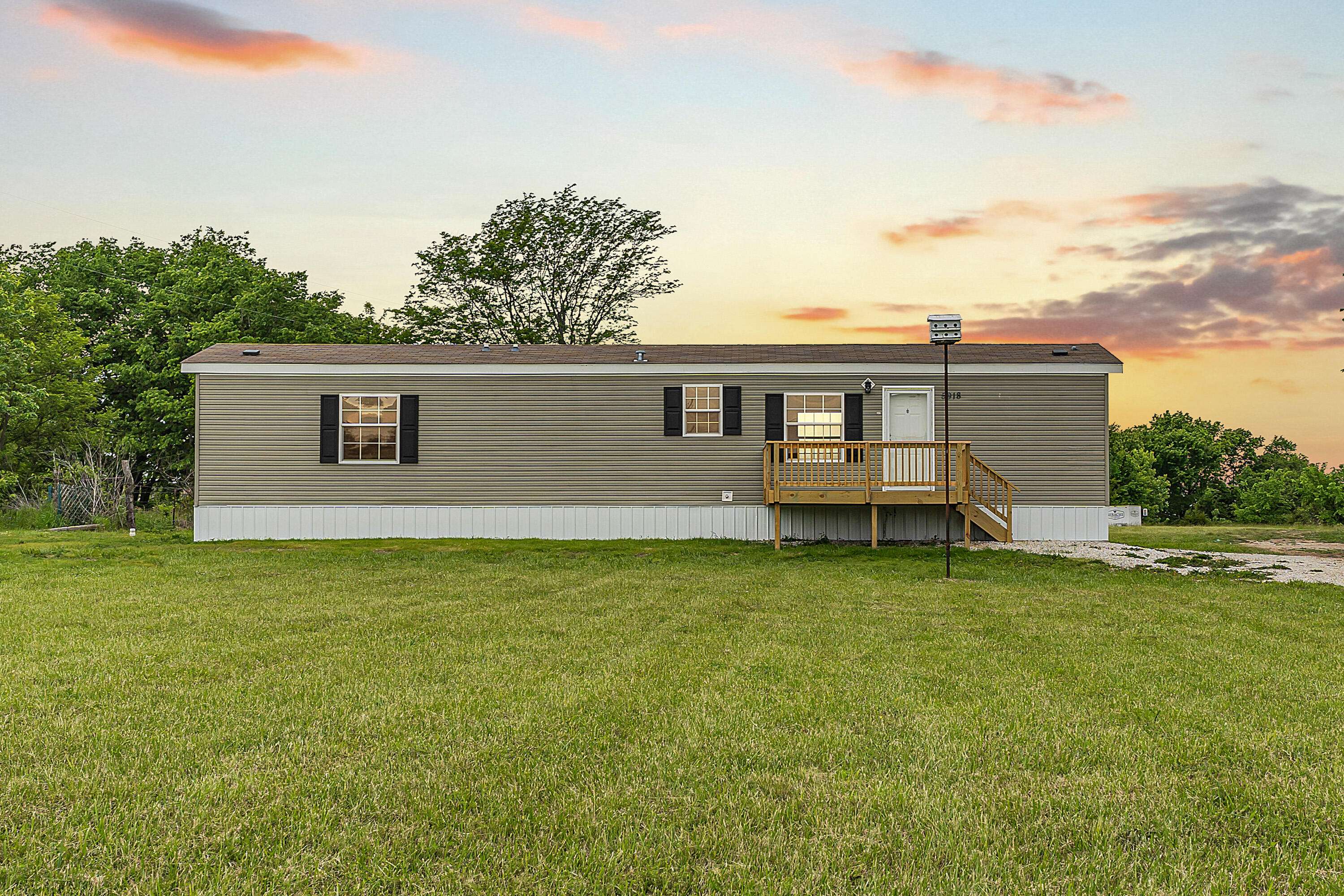 12625 Main ST, Cross Timbers, MO 65634