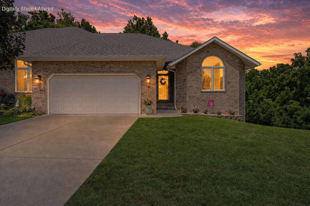 377 E Degraffenreid ST, Springfield, MO 65810