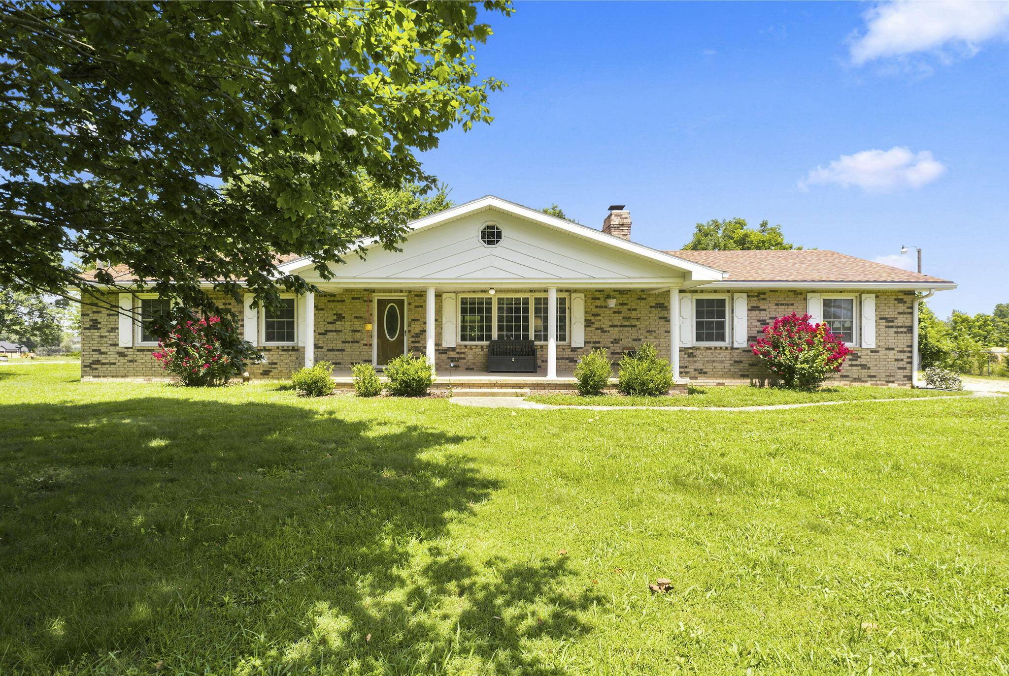 1659 W Dallas ST, Buffalo, MO 65622