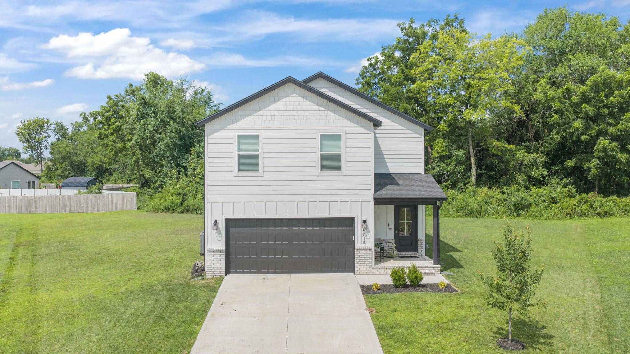 5016 W Noah CT, Springfield, MO 65802