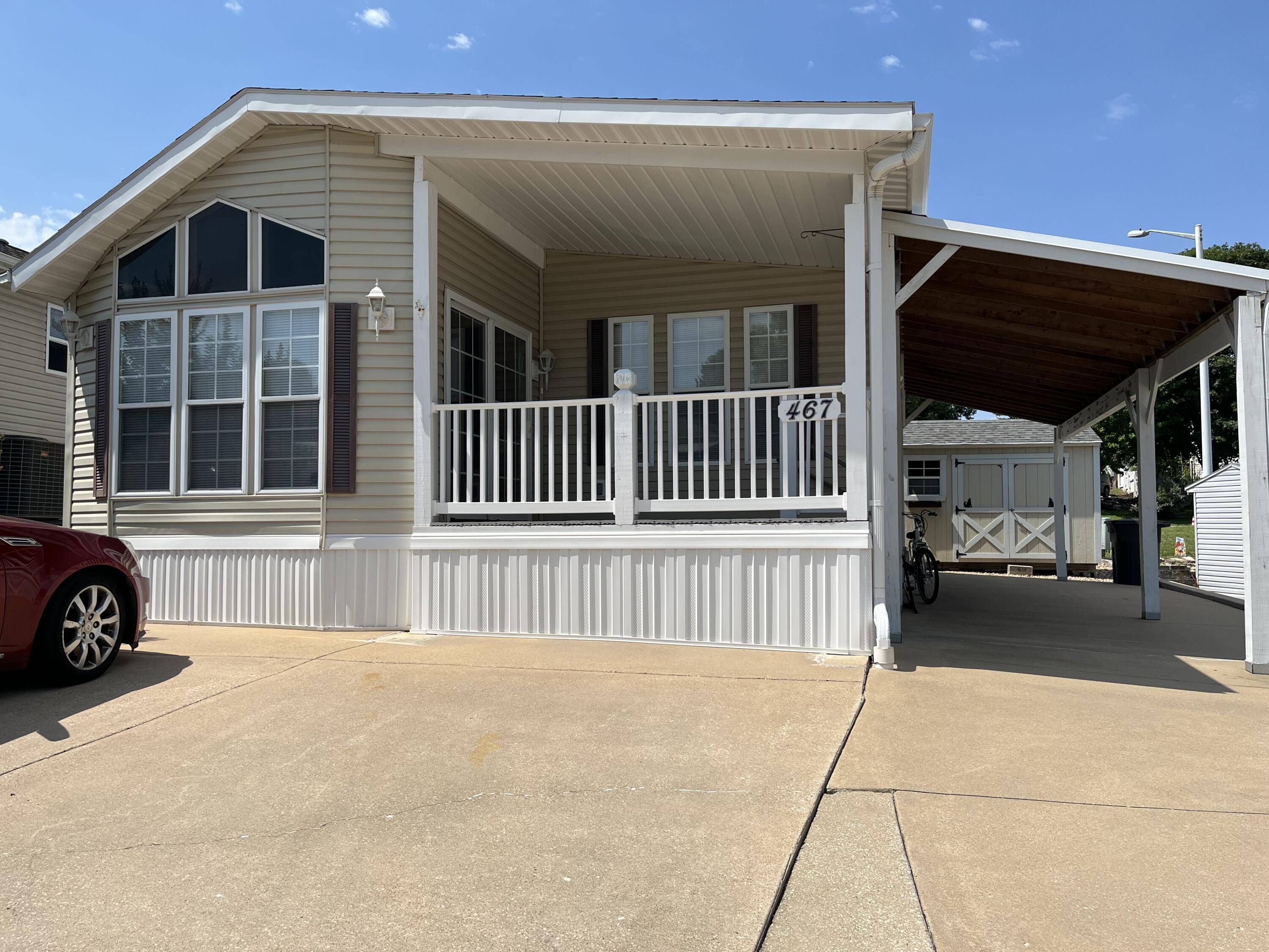 467 Royalty LN, Branson, MO 65616