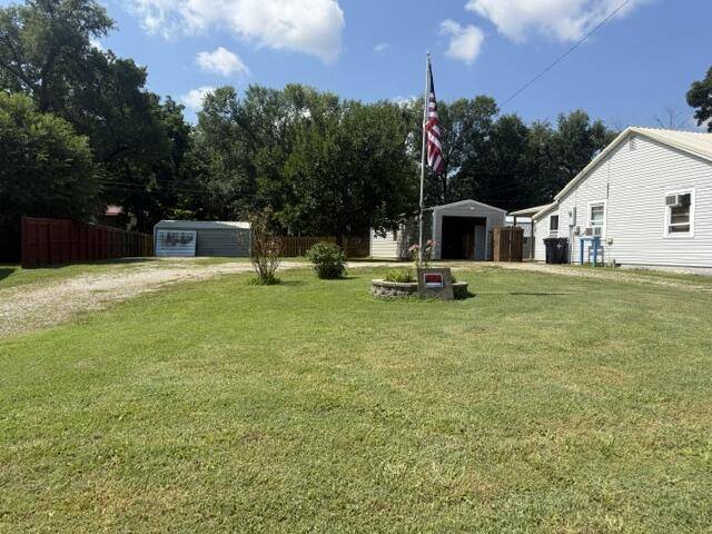 1012 &1008 W 3rd ST, West Plains, MO 65775
