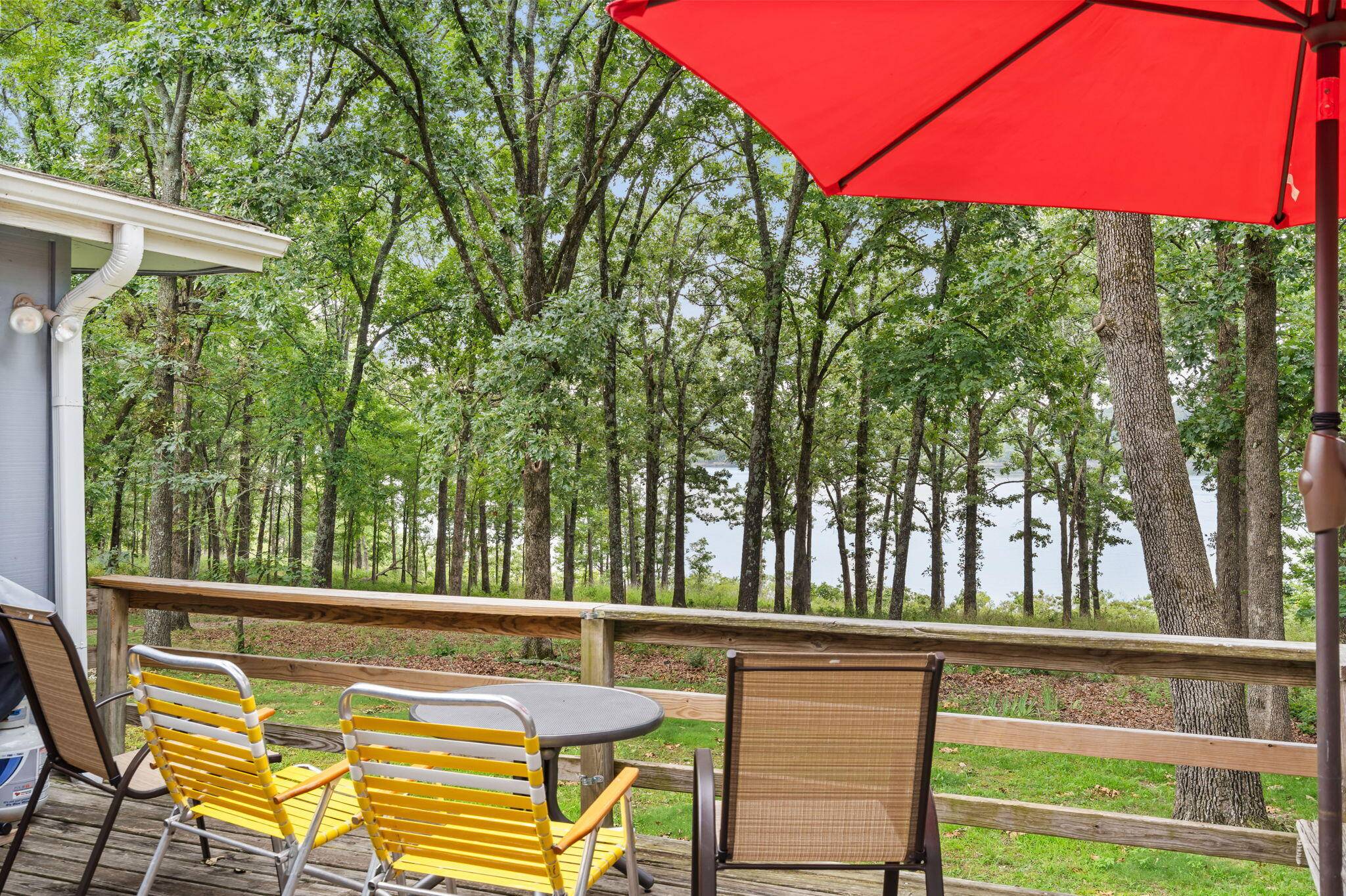 355 Tulip RD, Kimberling City, MO 65686