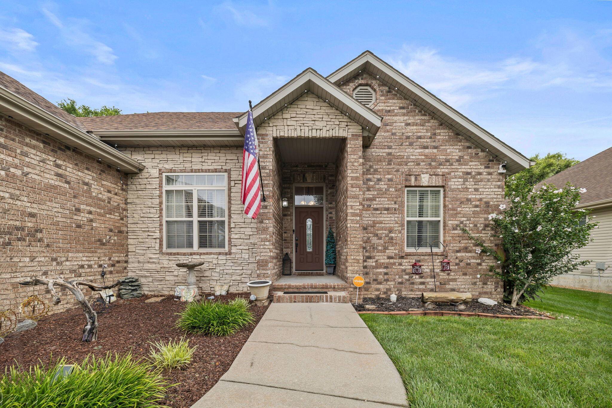 939 E Hodgson ST, Nixa, MO 65714
