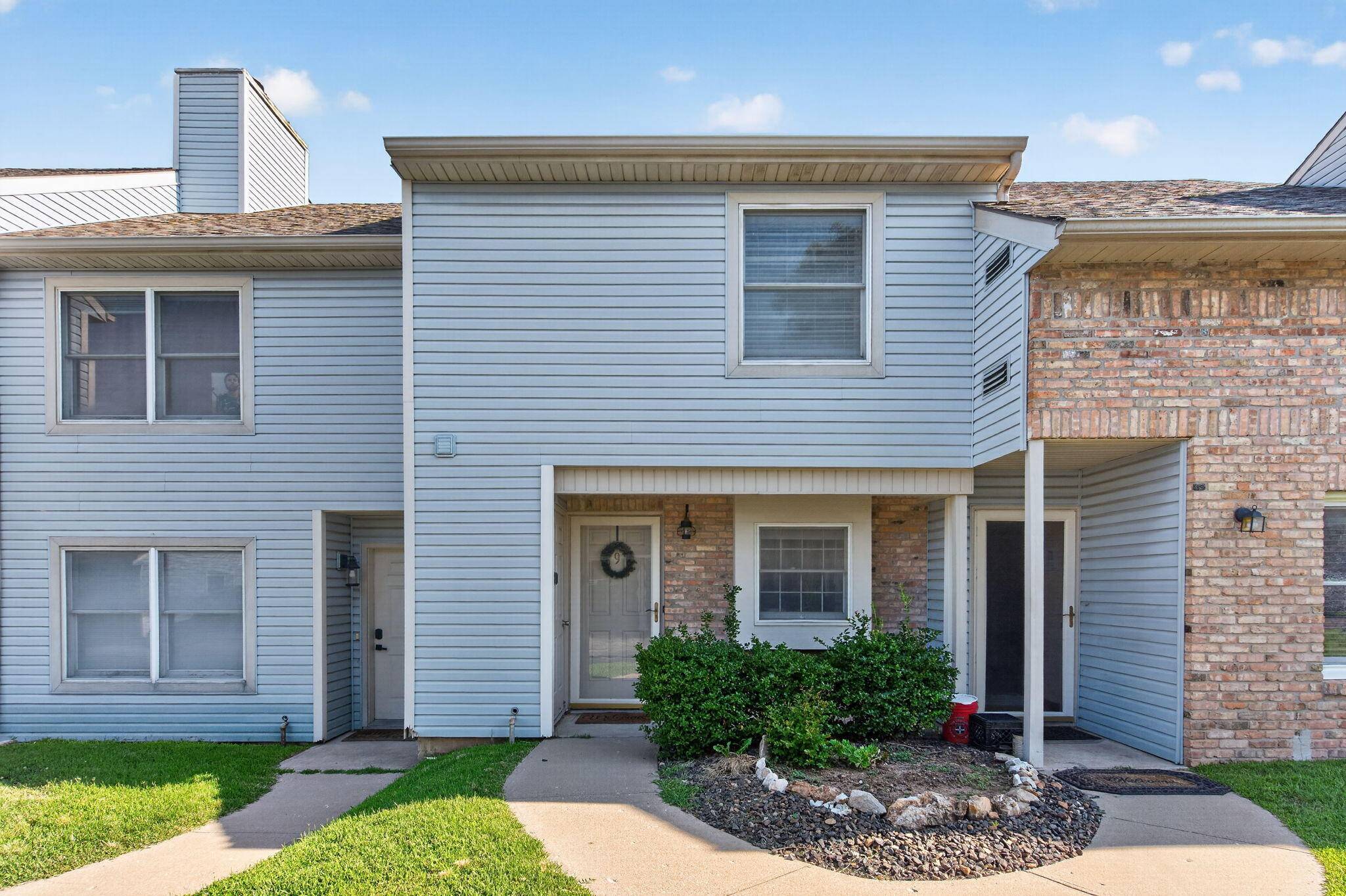 2700 S Ingram Mill RD #Apt 9, Springfield, MO 65804