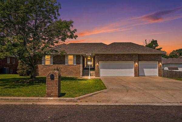 206 Miller WAY, Monett, MO 65708