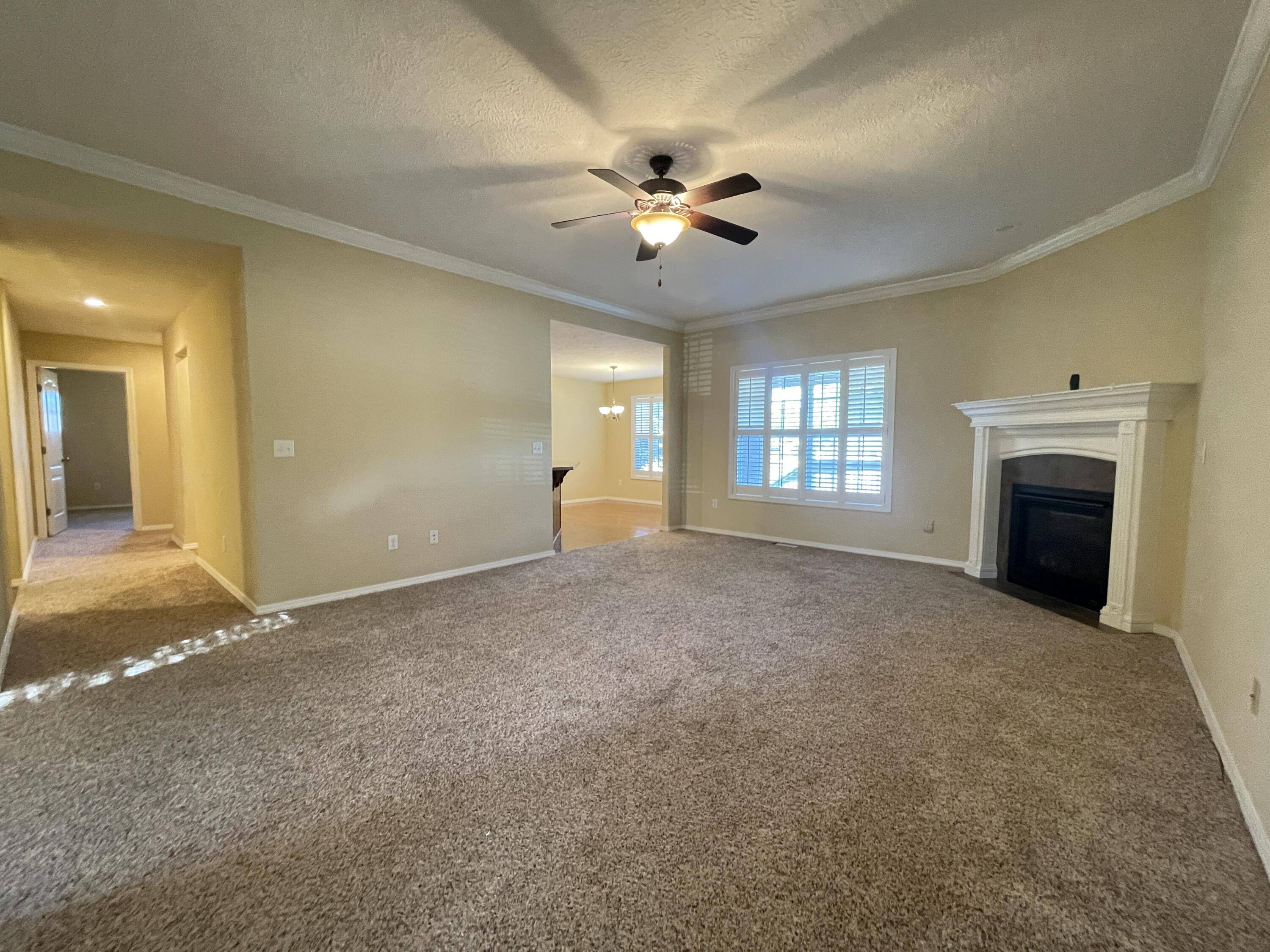 3207 W Aussie CT, Springfield, MO 65810