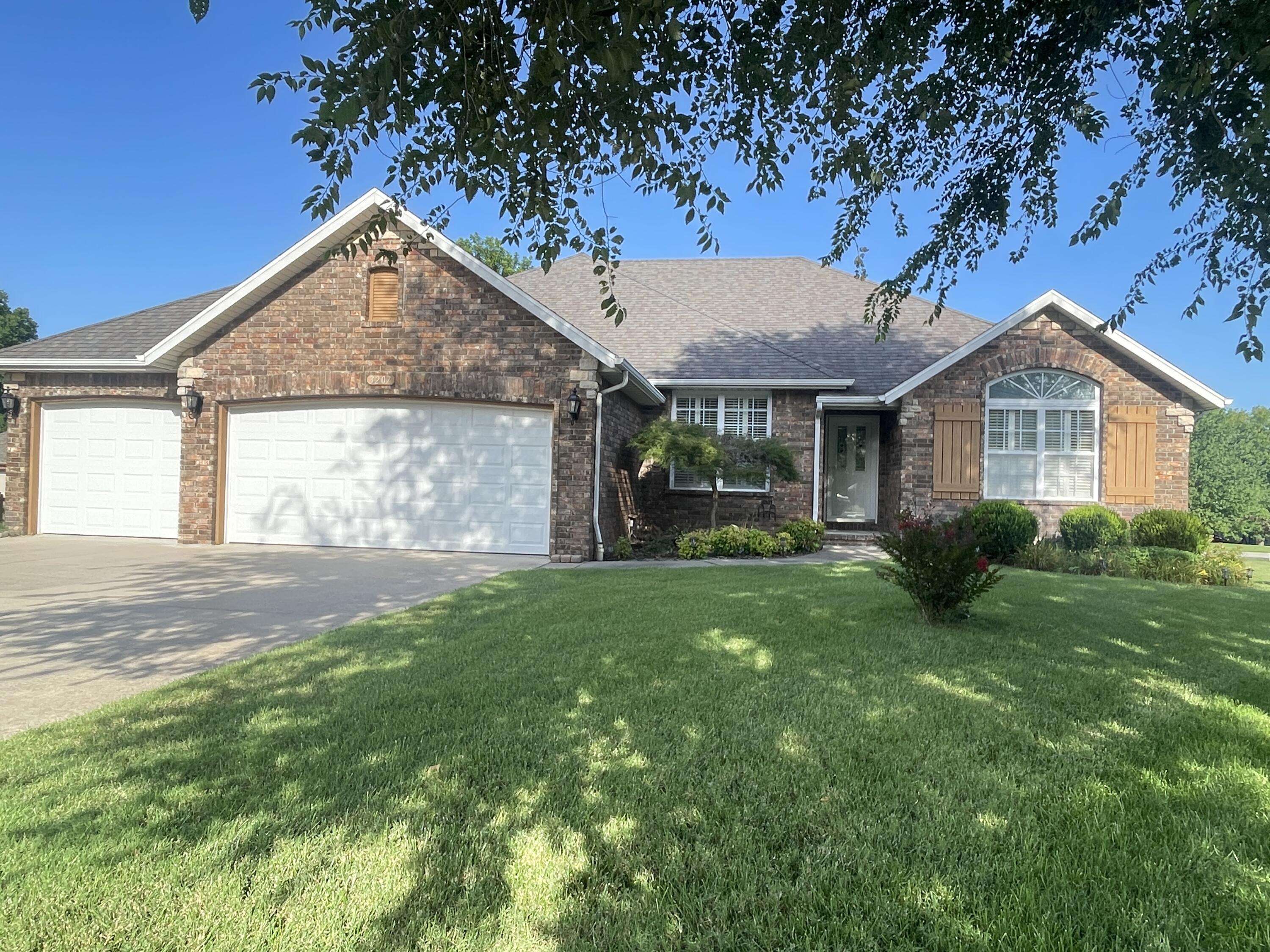 3207 W Aussie CT, Springfield, MO 65810