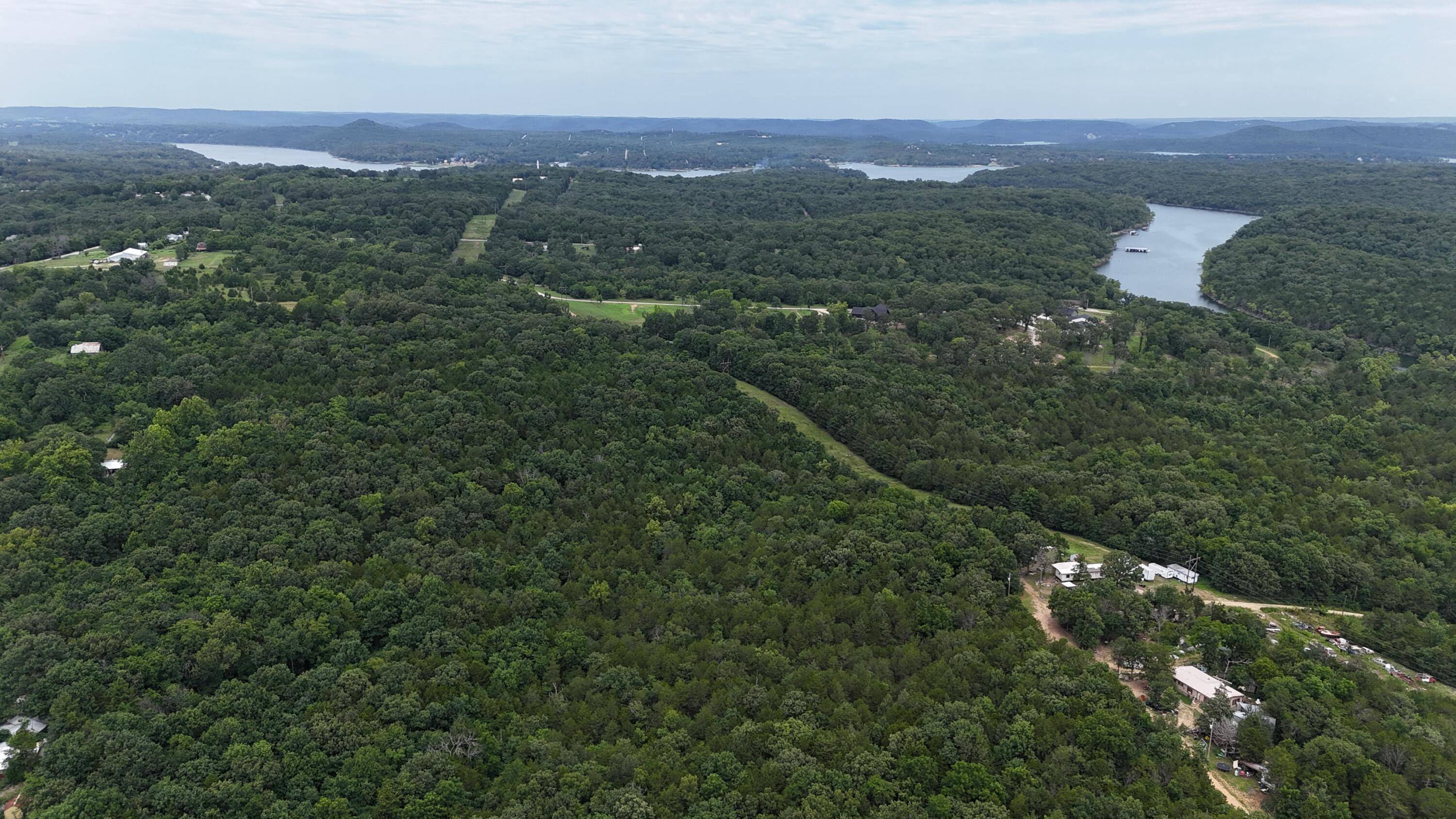 000 Rocky Road LN, Shell Knob, MO 65747