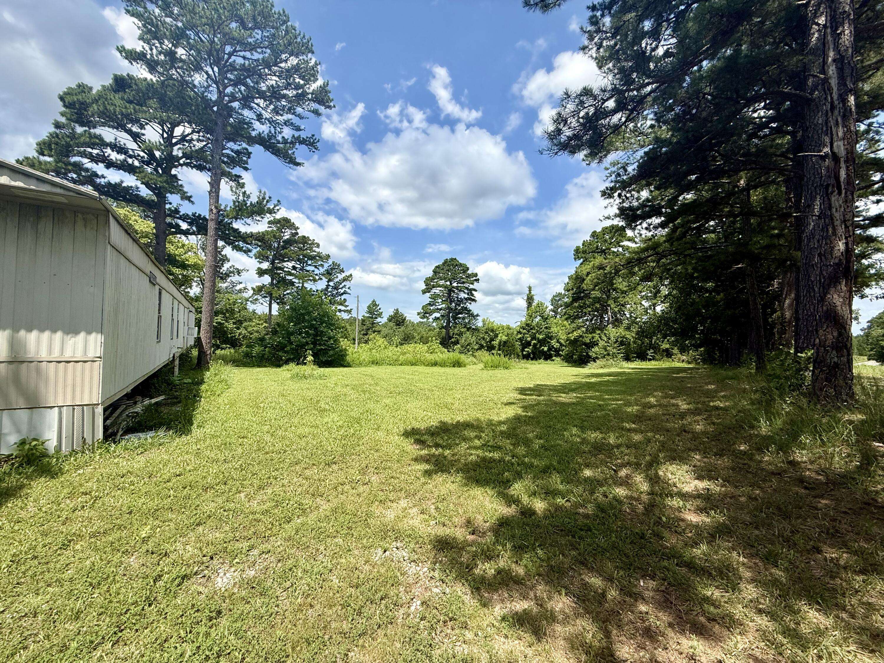 8905 Highway E, Houston, MO 65483
