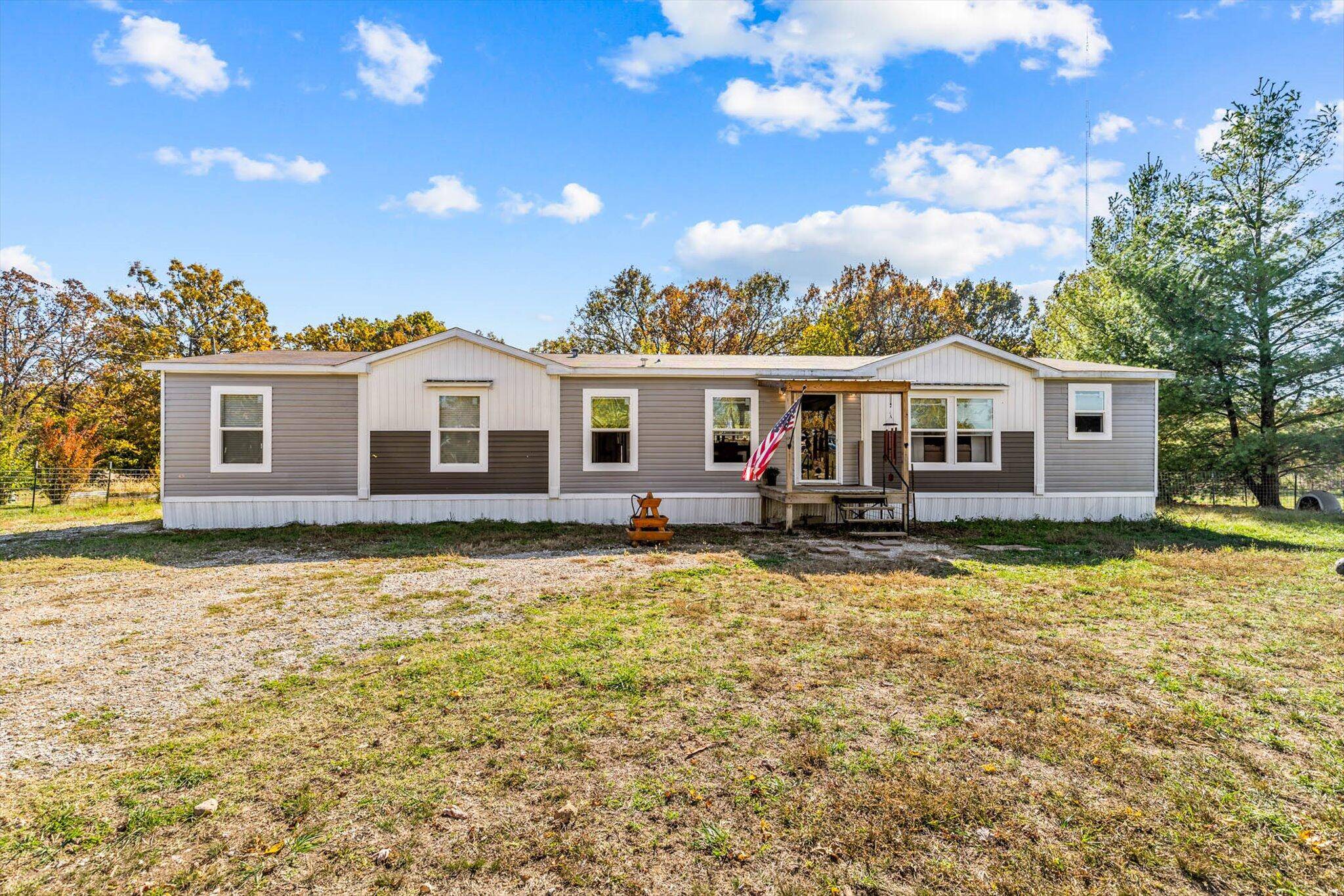 511 Hidden Pond DR, Fordland, MO 65652