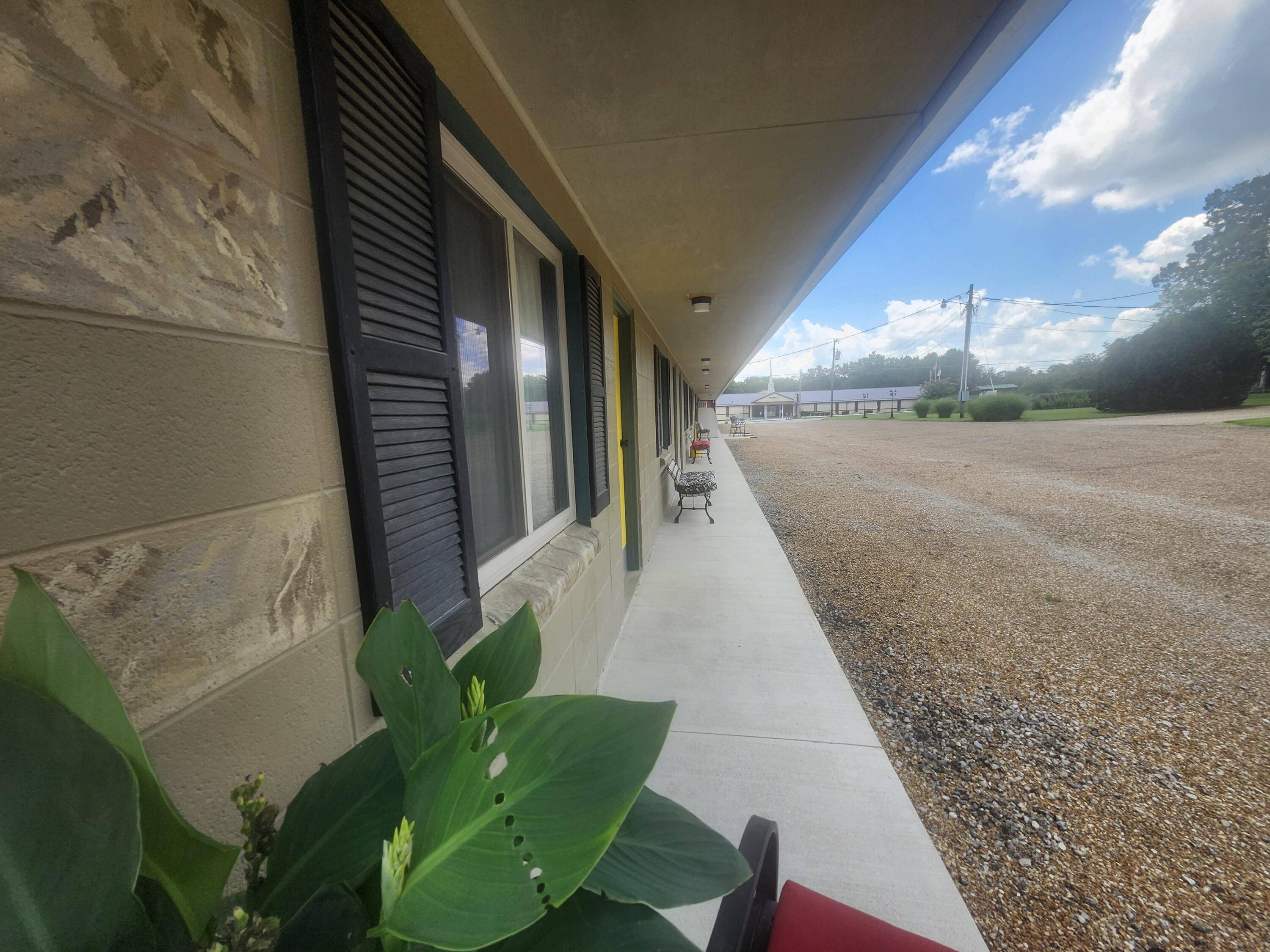21001 Missouri 254, Wheatland, MO 65779