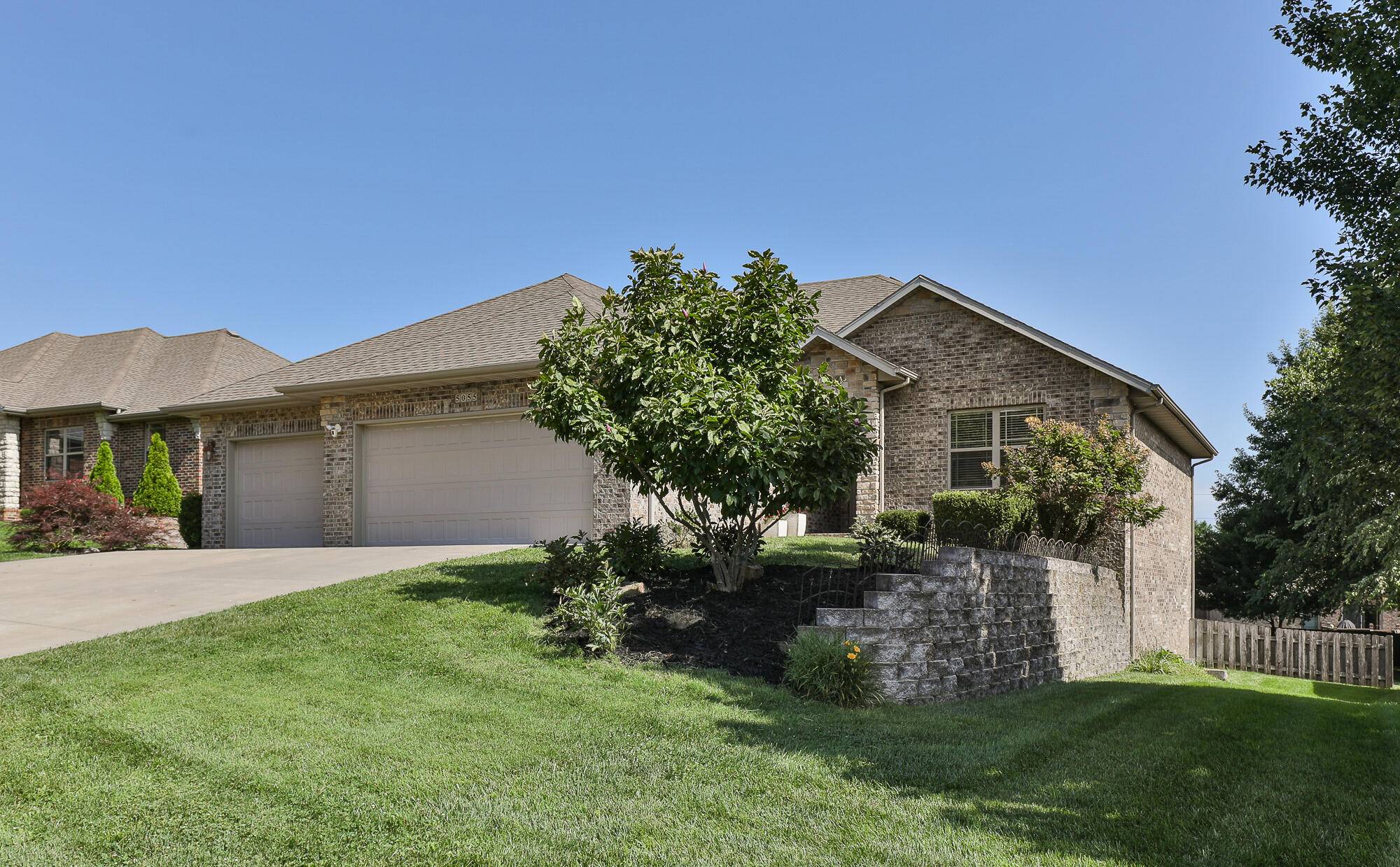 5055 E Farm Road 122, Springfield, MO 65802