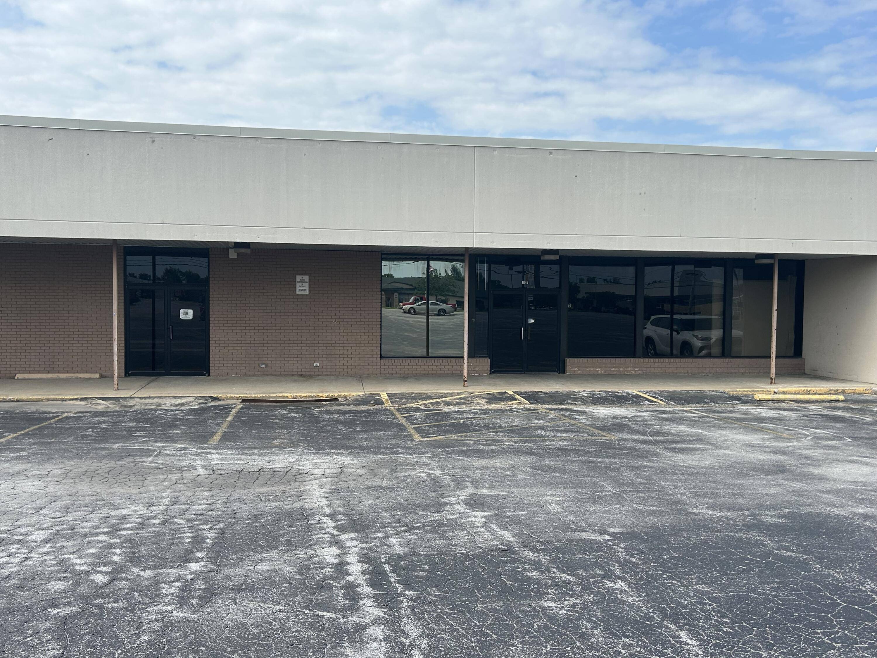 1847 W Broadway ST, Bolivar, MO 65613