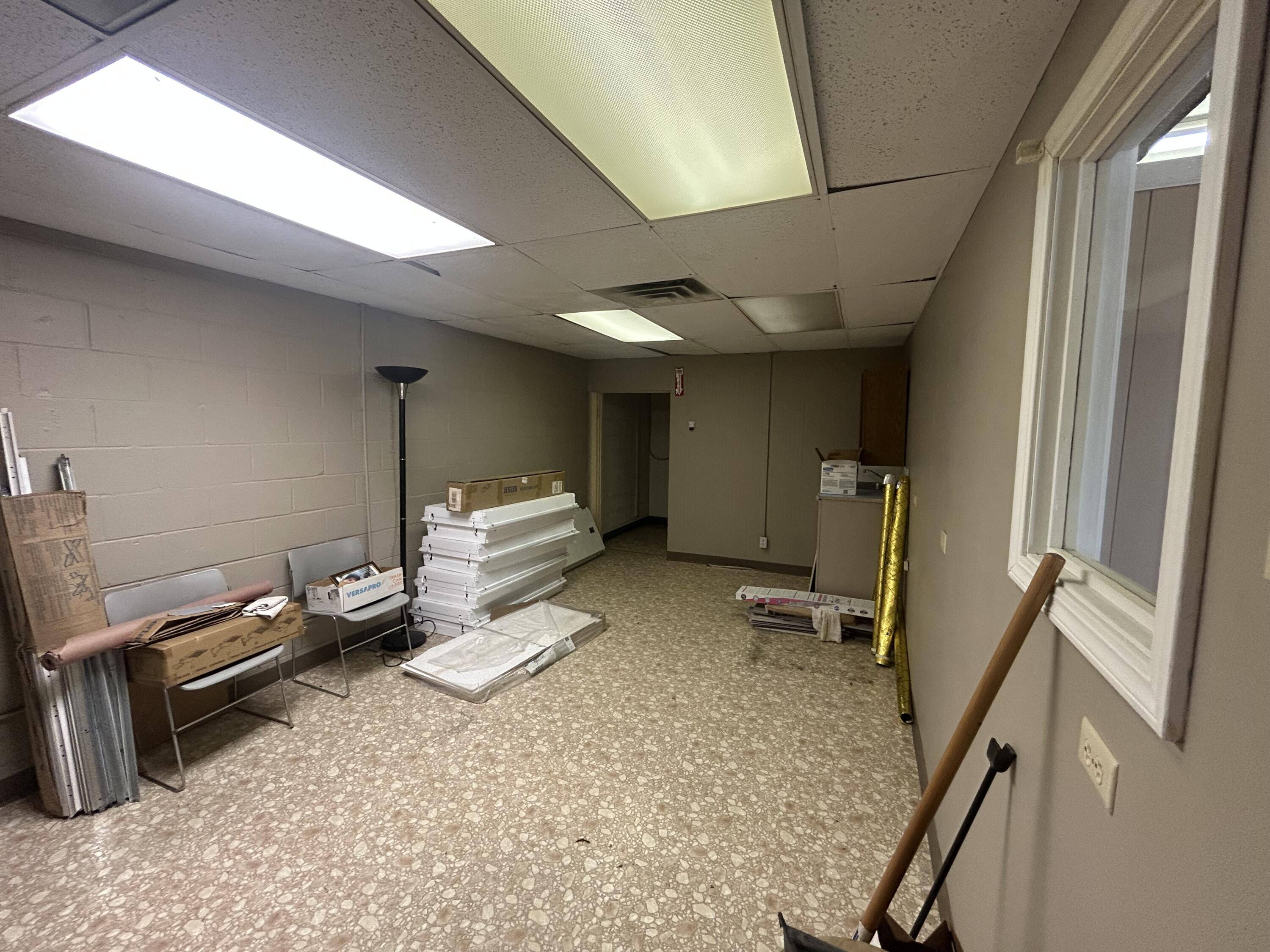 1877 W Broadway, Bolivar, MO 65613
