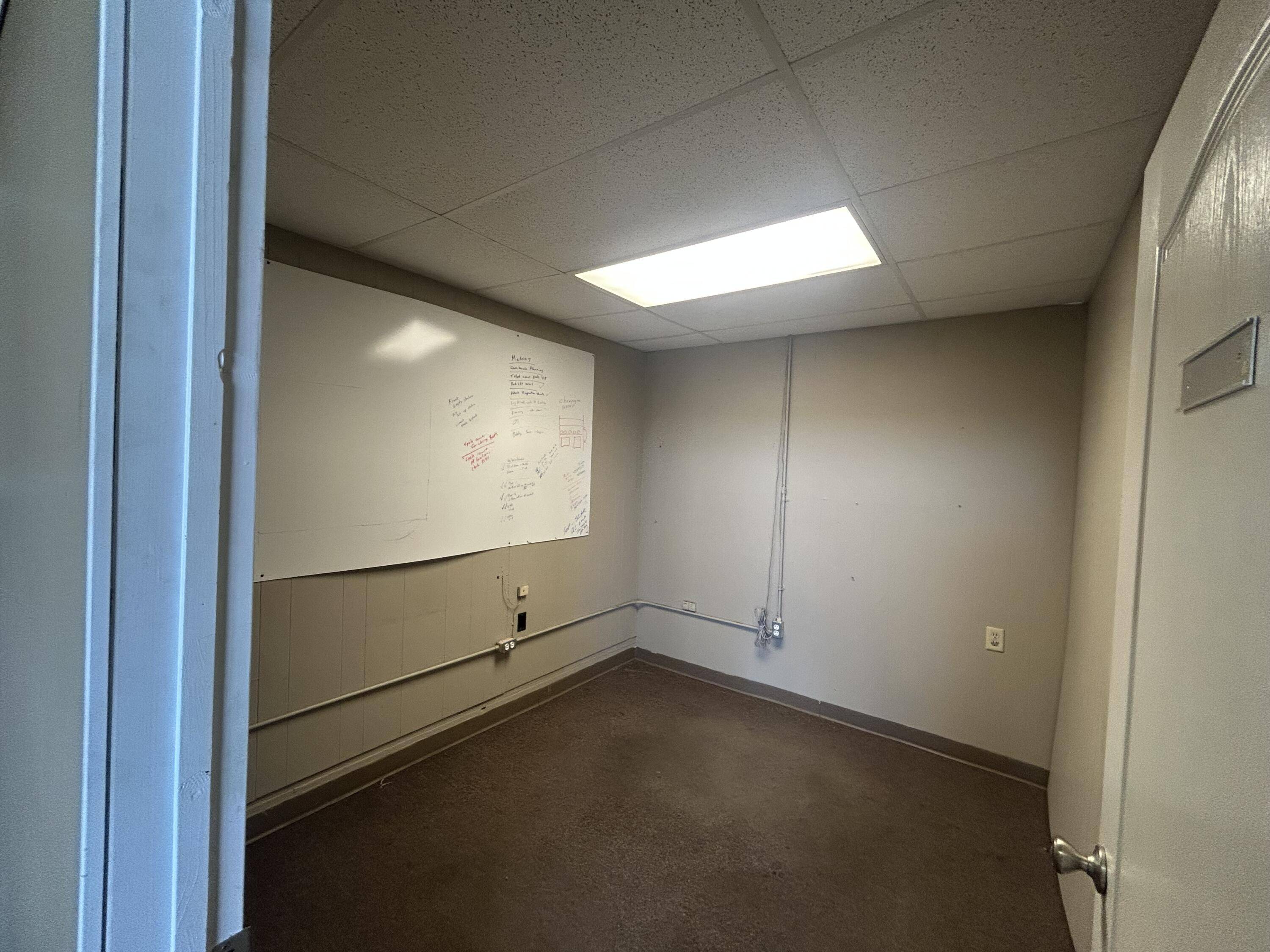 1877 W Broadway, Bolivar, MO 65613
