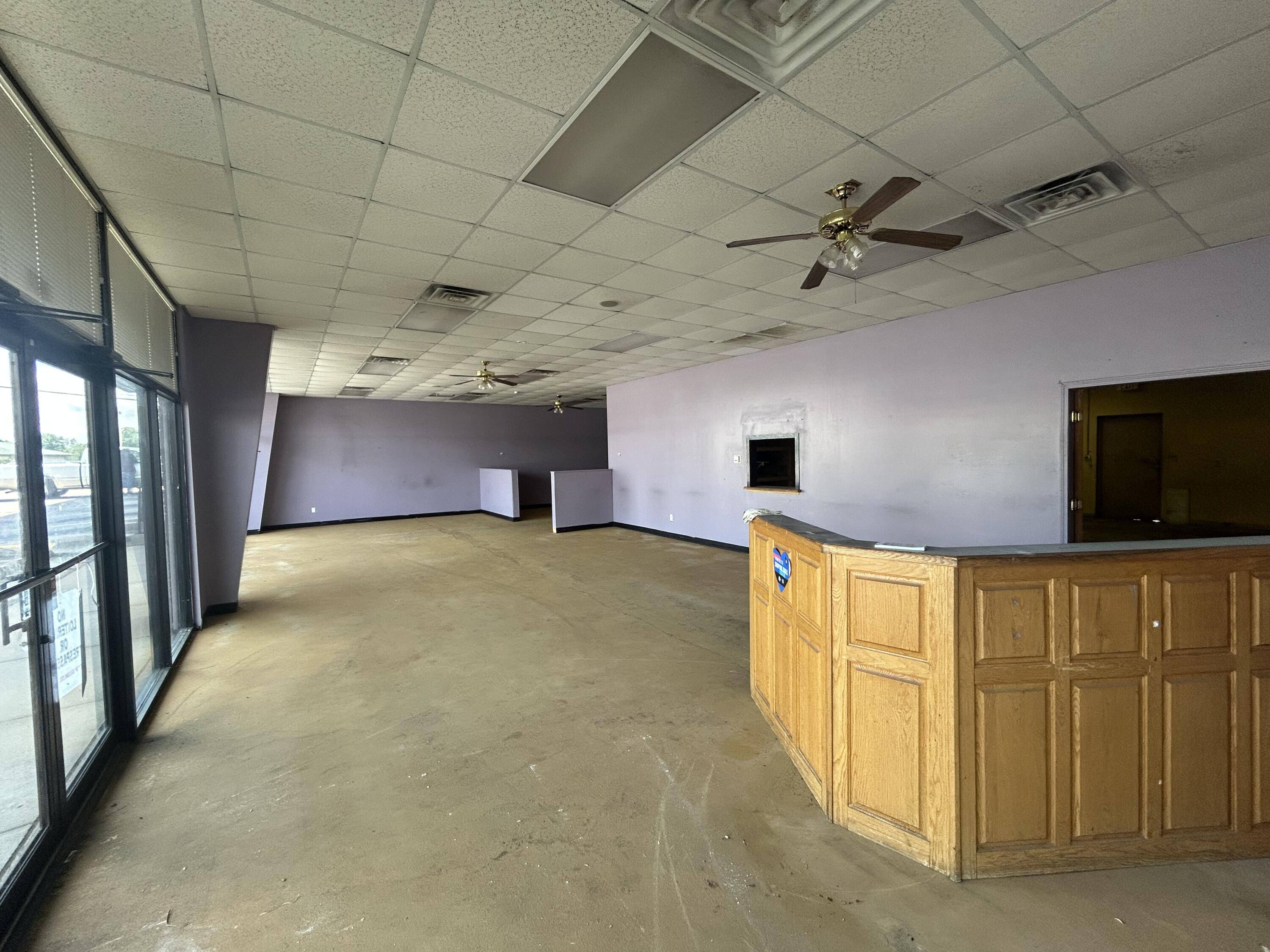 1913 A W Broadway ST, Bolivar, MO 65613