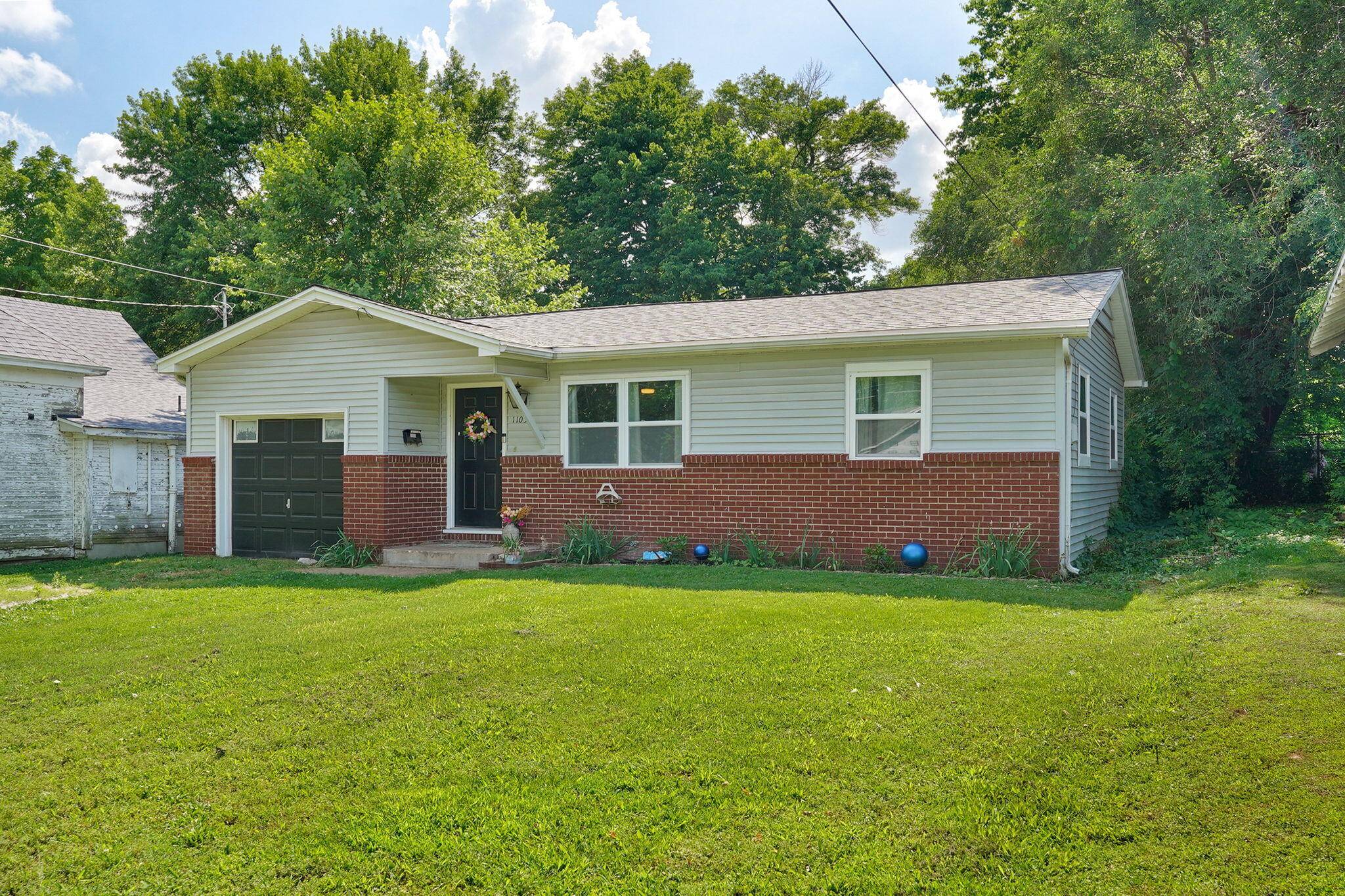 1105 N Prospect AVE, Springfield, MO 65802
