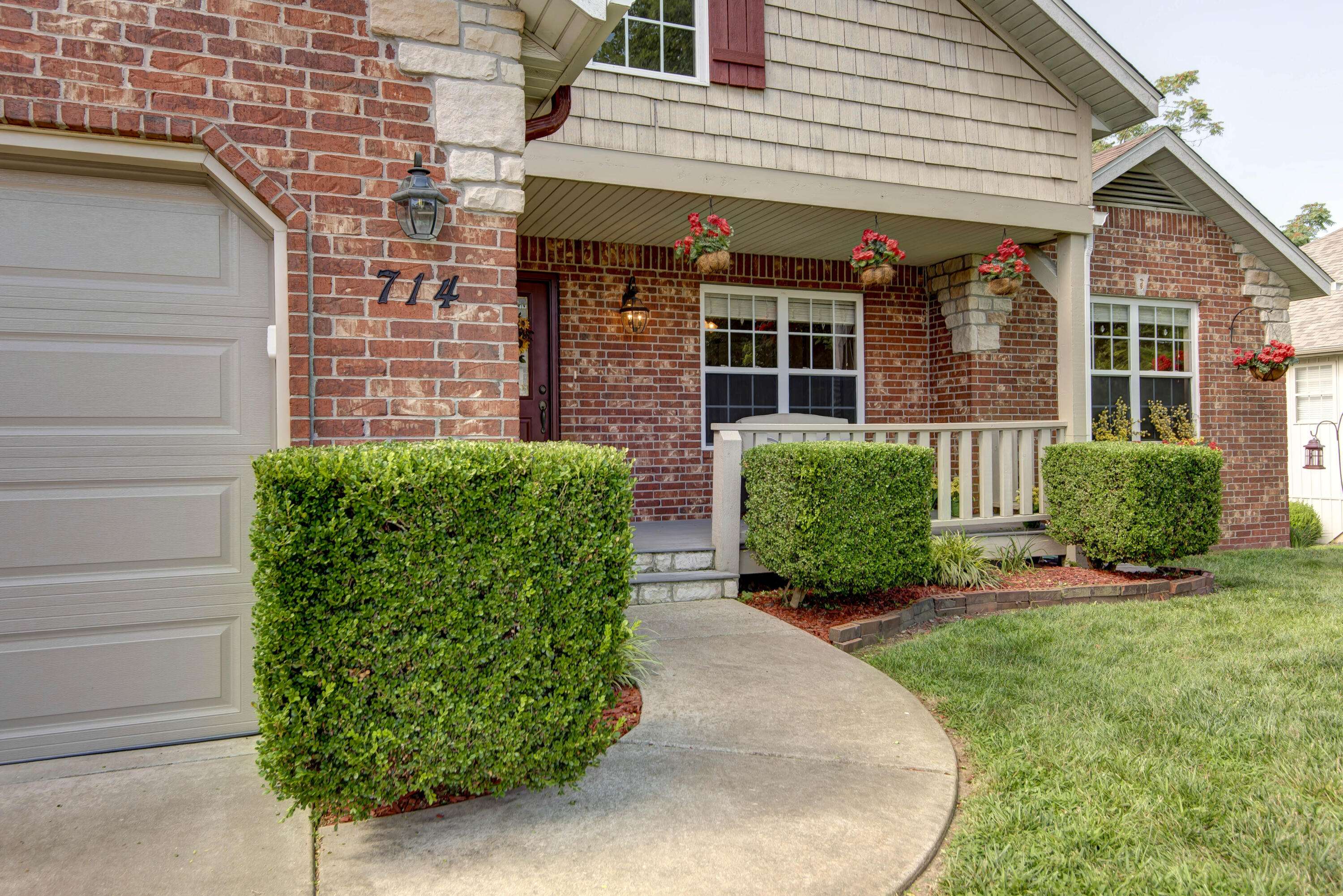 714 River Rock CT, Nixa, MO 65714