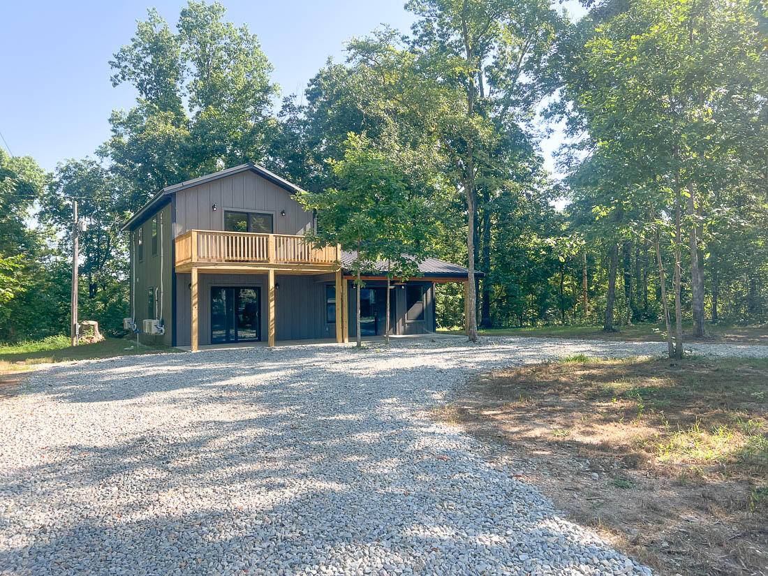 105 Hackamore DR, Theodosia, MO 65761