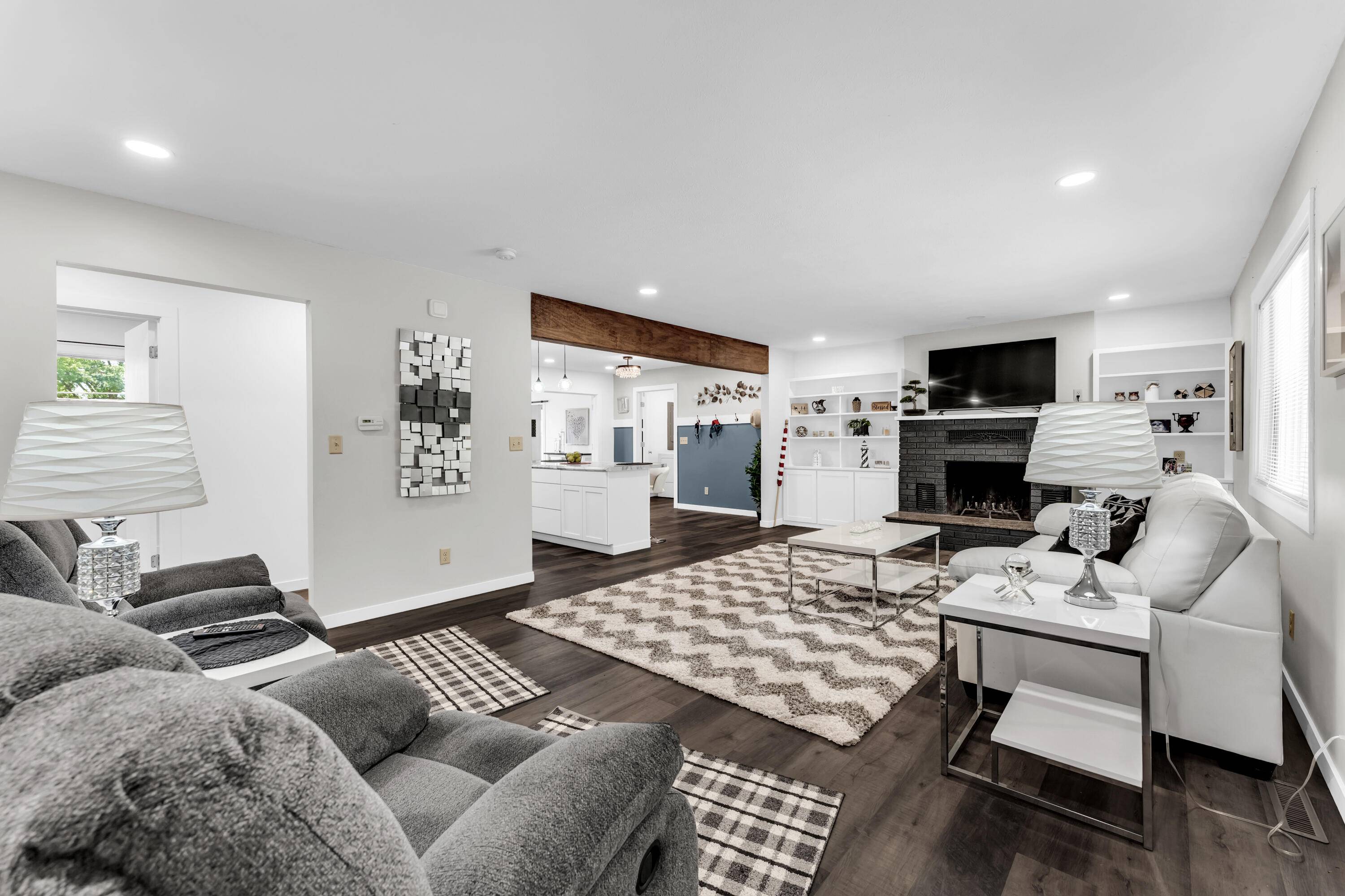 1704 Neihardt ST, Branson, MO 65616