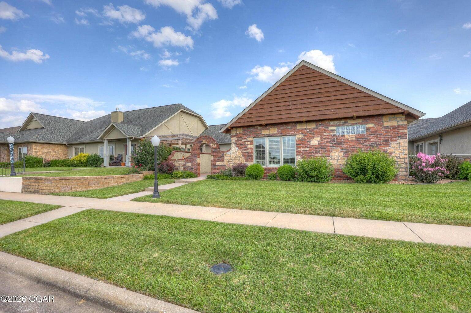 1430 Quail PL, Carthage, MO 64836