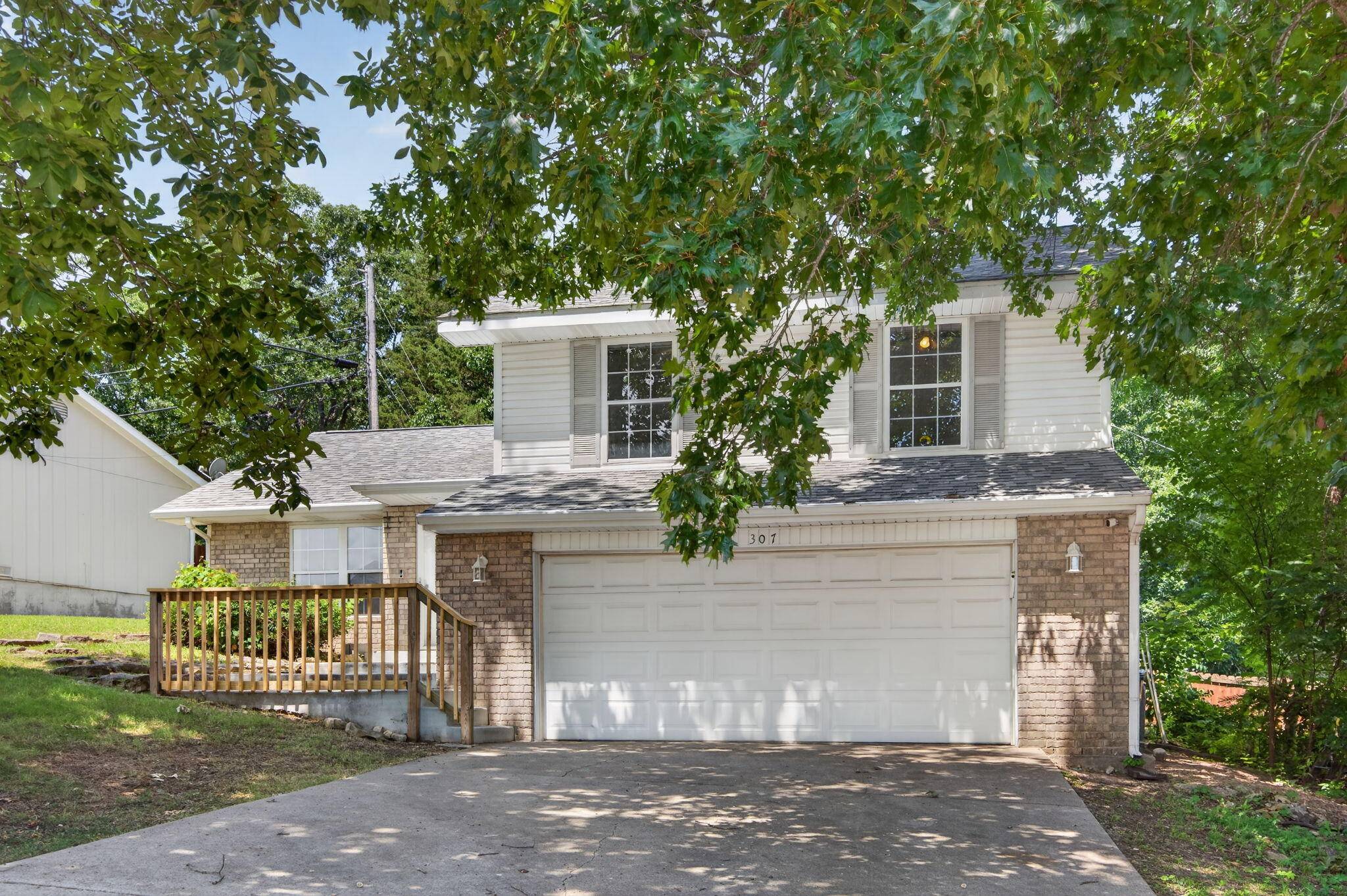 307 Spring Meadow Pkwy, Branson, MO 65616