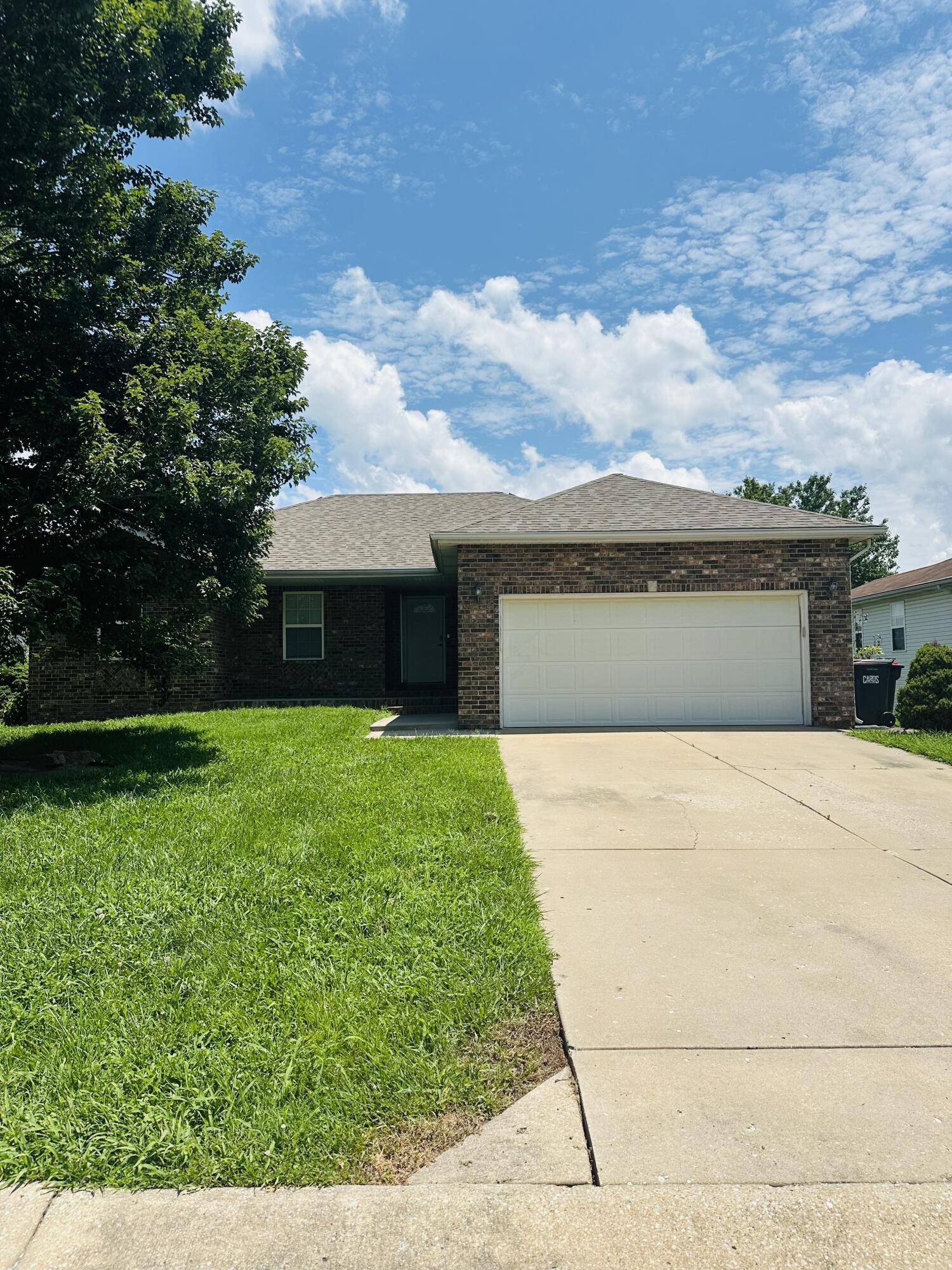 588 Clever Heights CT, Clever, MO 65631