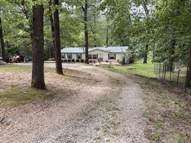 943 Hickory LN, Pineville, MO 64856