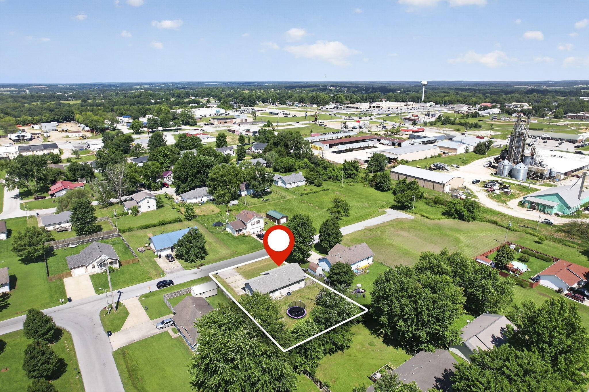 712 S Chestnut ST, Buffalo, MO 65622