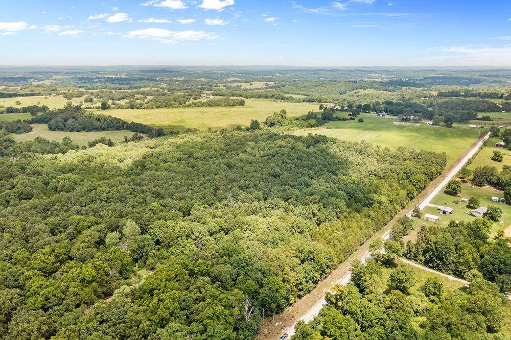 000 County Road 5-411, Ava, MO 65608