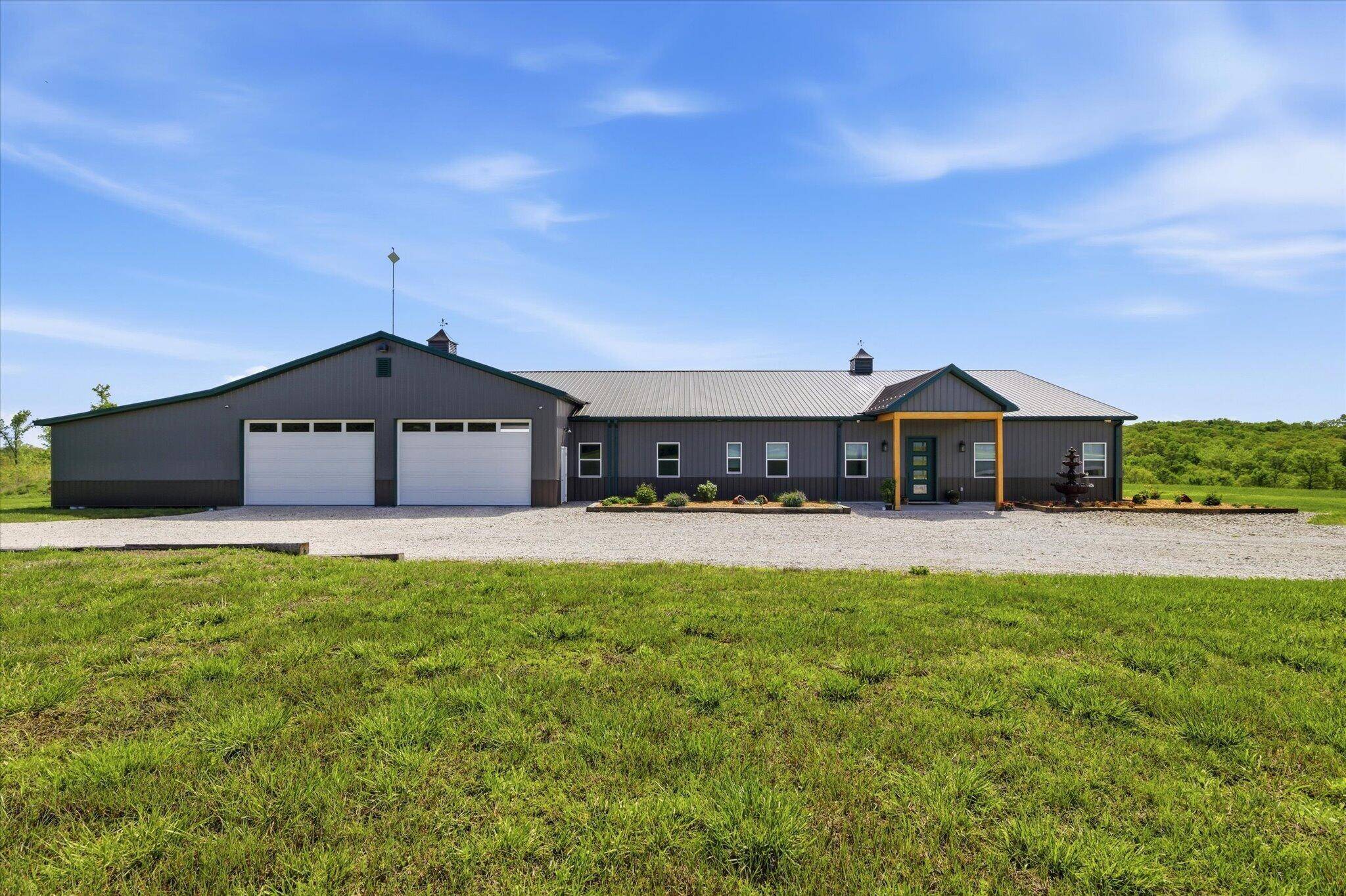 3870 S 75th RD, Dunnegan, MO 65640