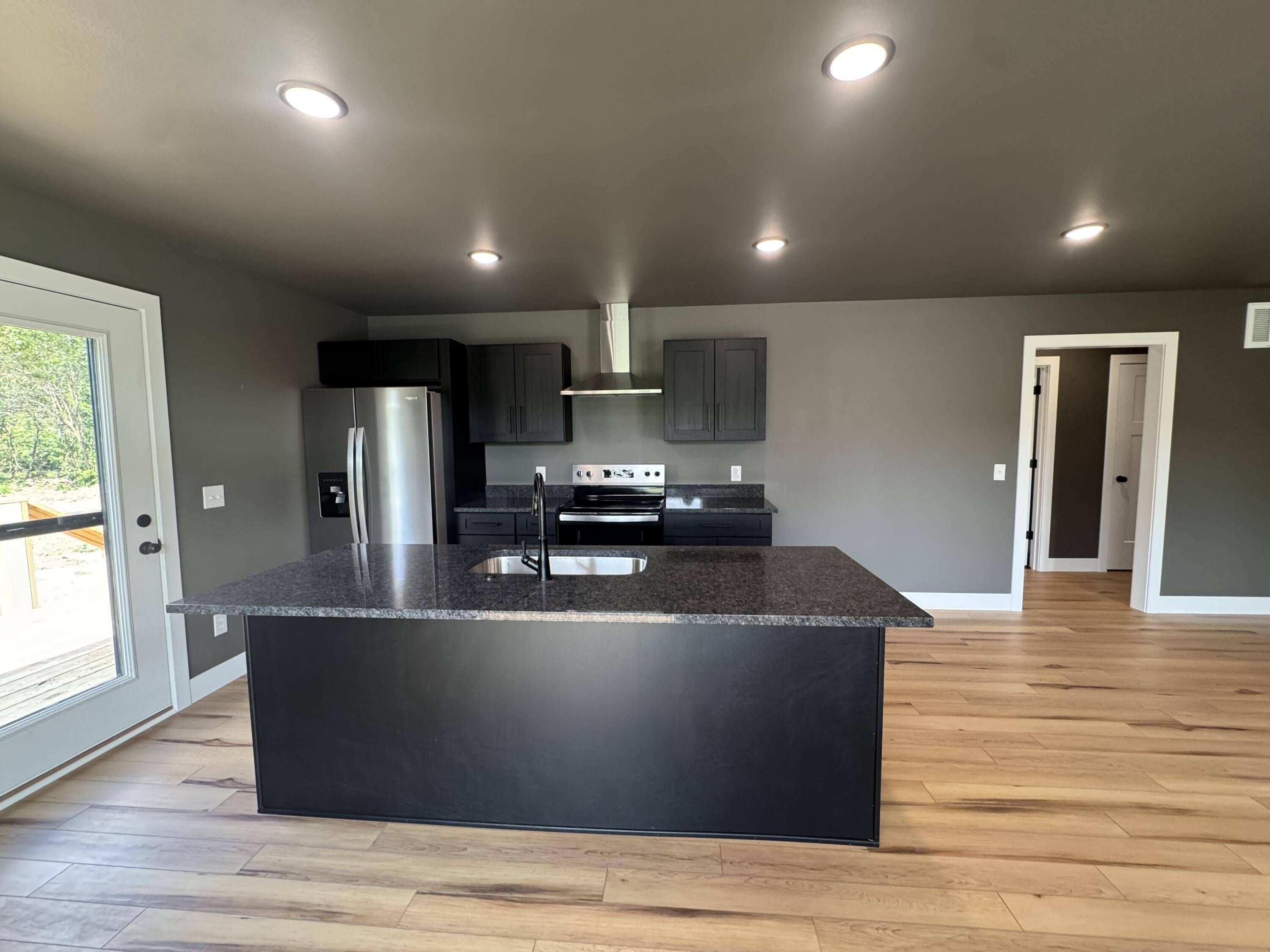 1535&1541 N Eisenhower ST, Monett, MO 65708