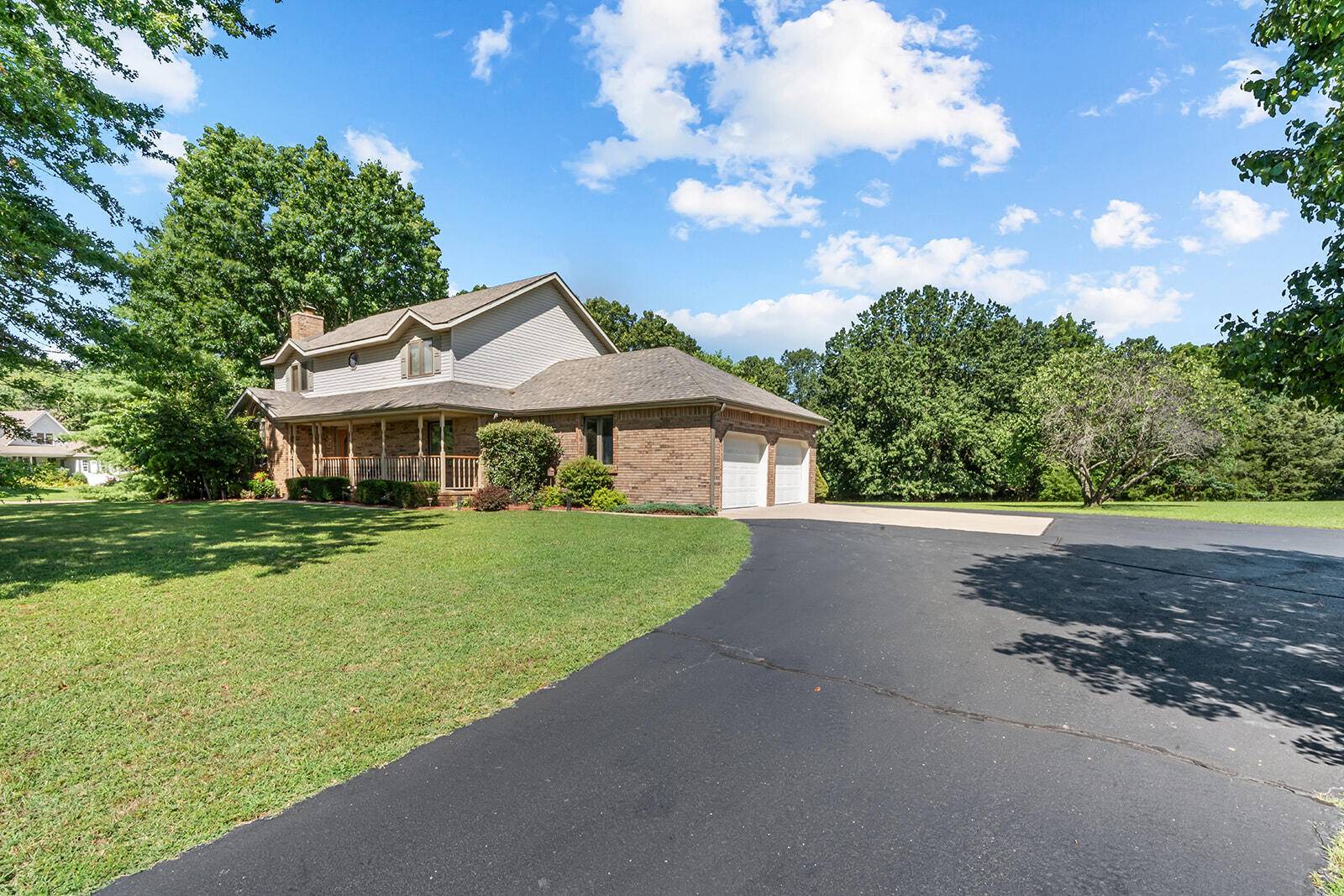3107 N Bobwhite DR, Ozark, MO 65721