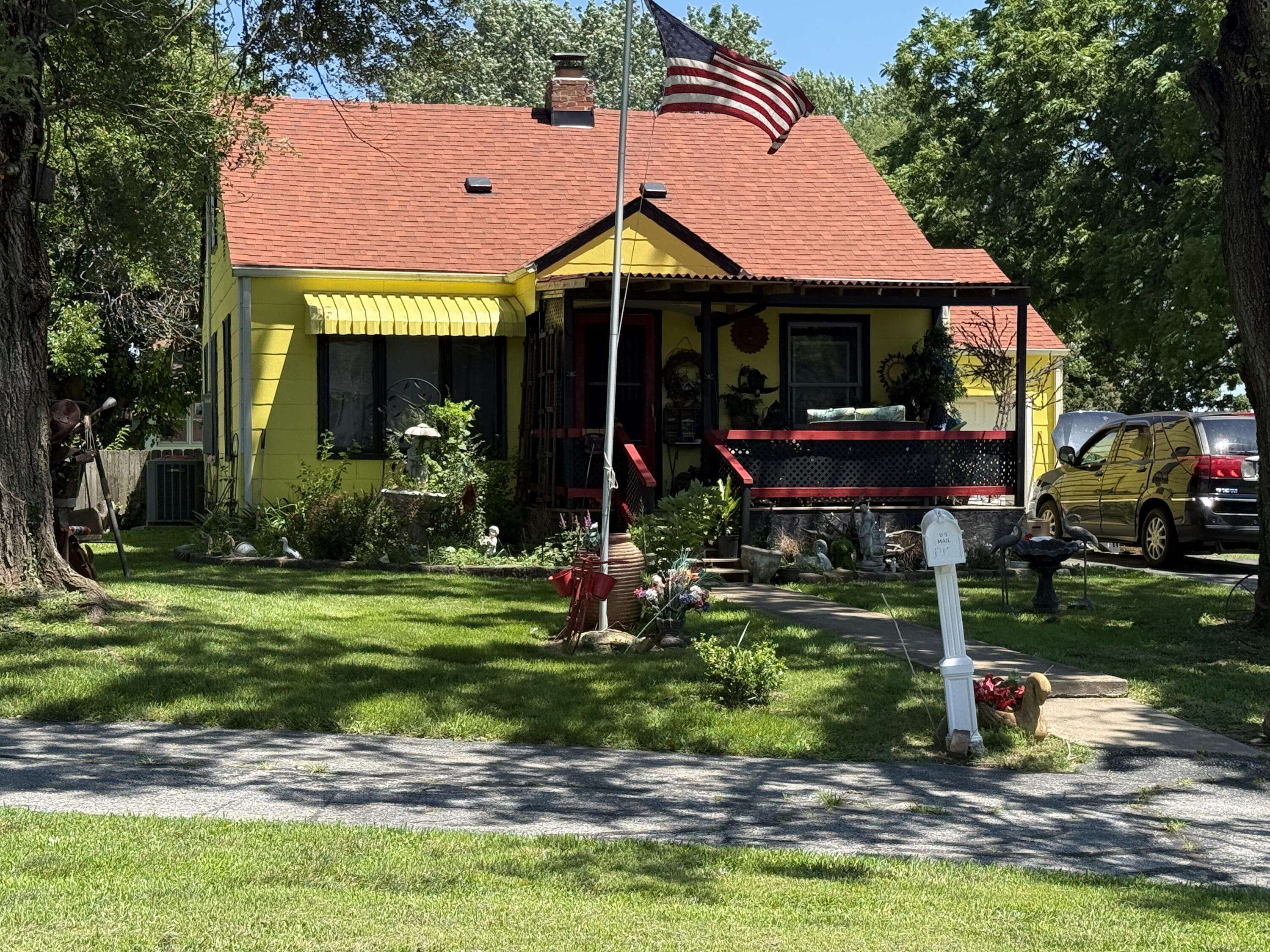 1215 N Marshall ST, Rogersville, MO 65742