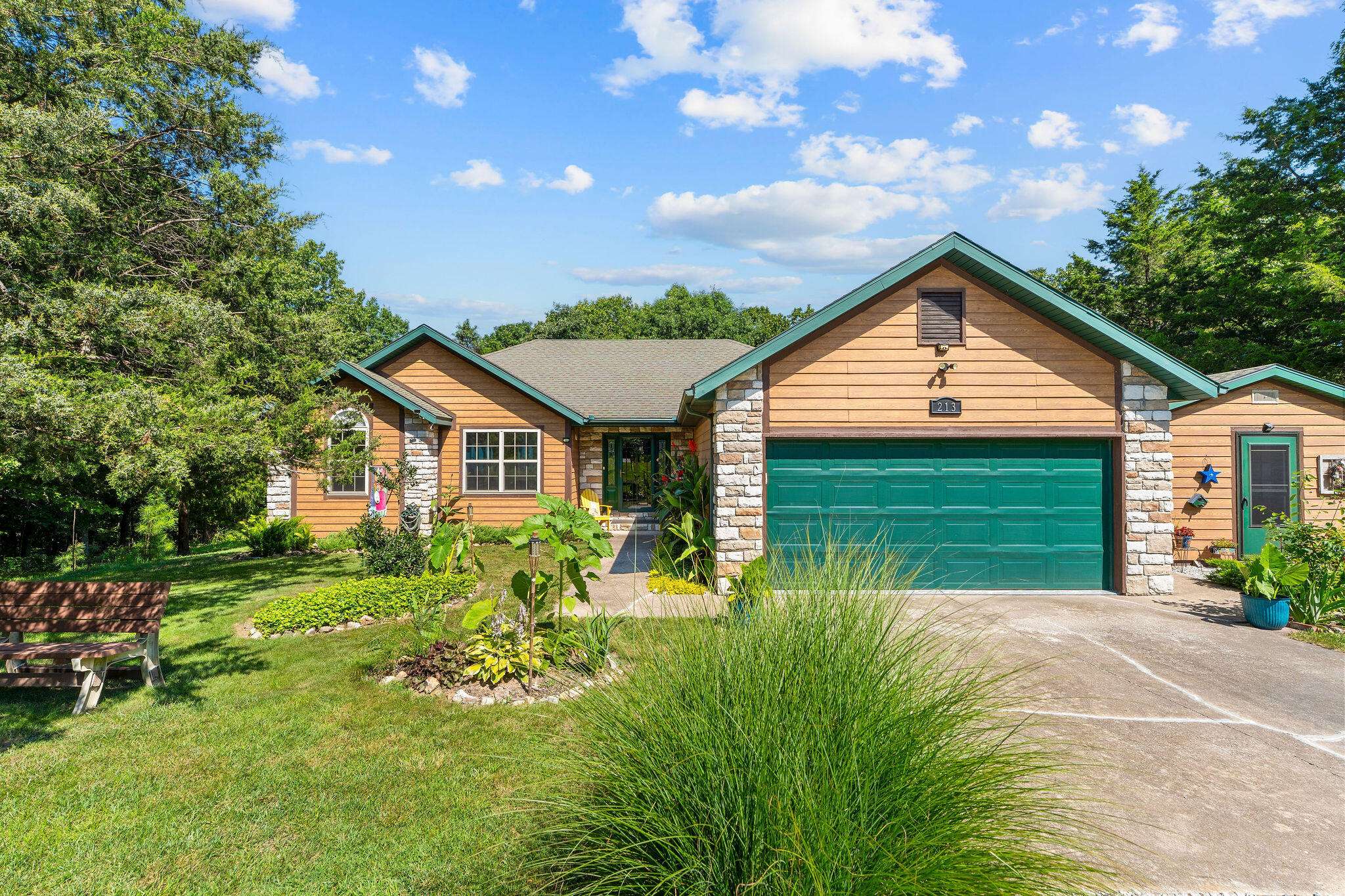 213 Gobblers Ridge RD, Galena, MO 65656
