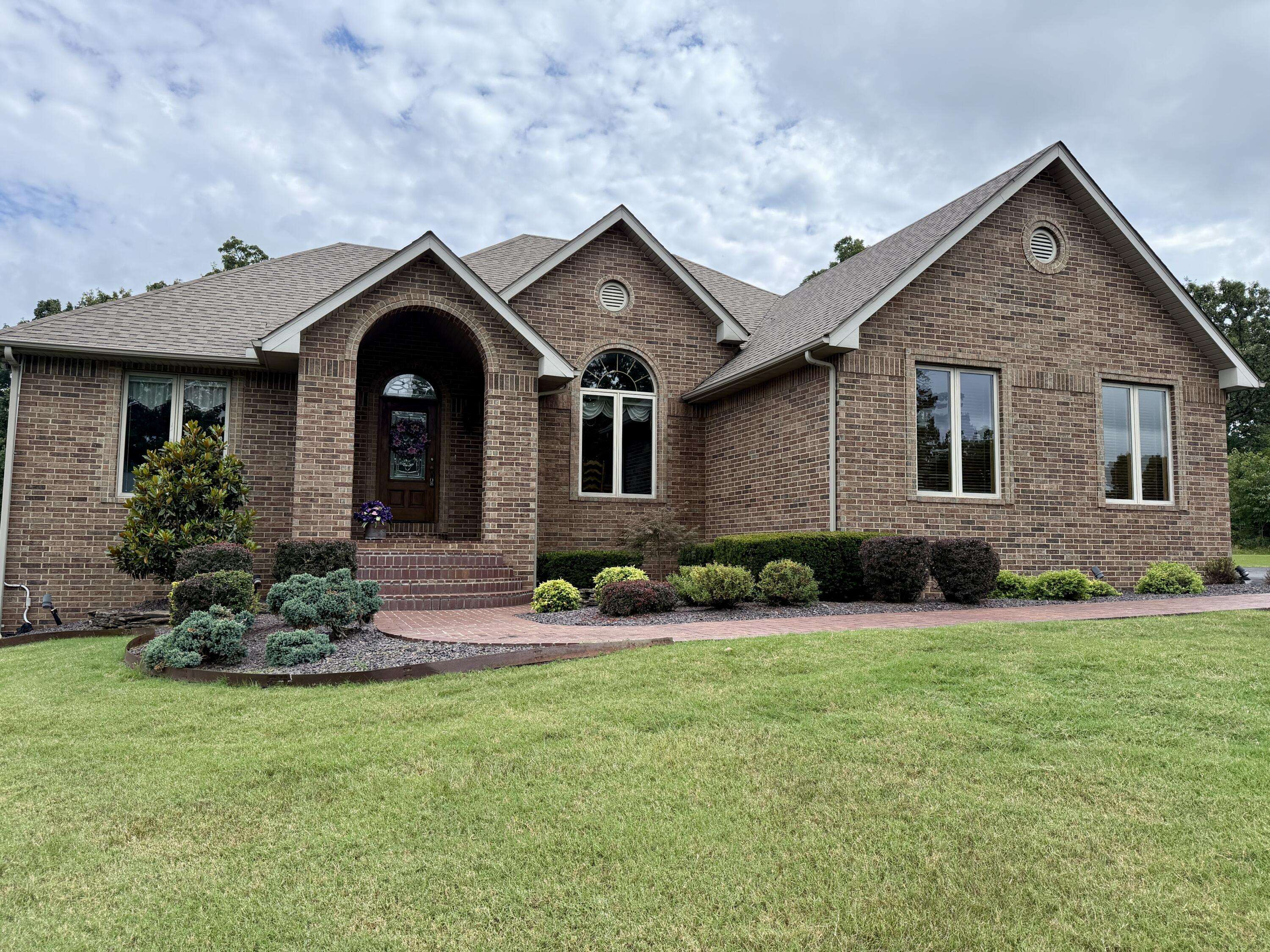 10642 County Road 8070, West Plains, MO 65775