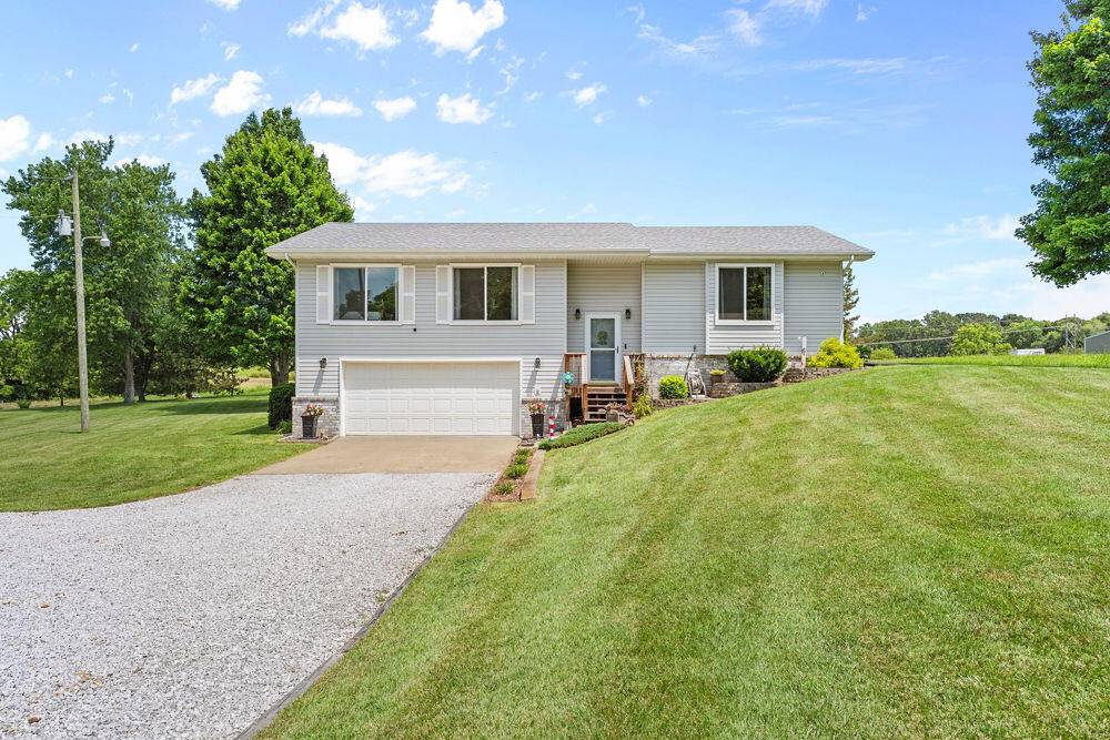 8471 E Farm Road 194, Rogersville, MO 65742