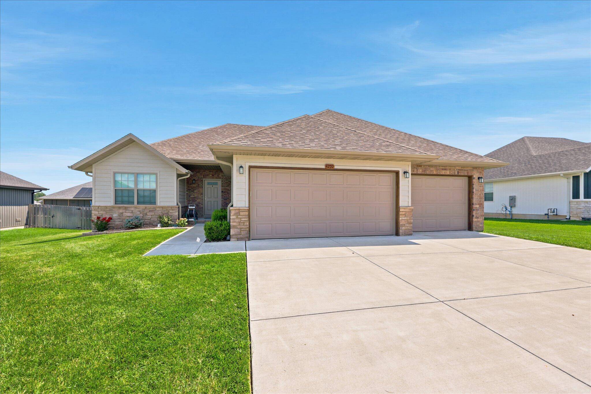 4292 N Venice AVE, Ozark, MO 65721