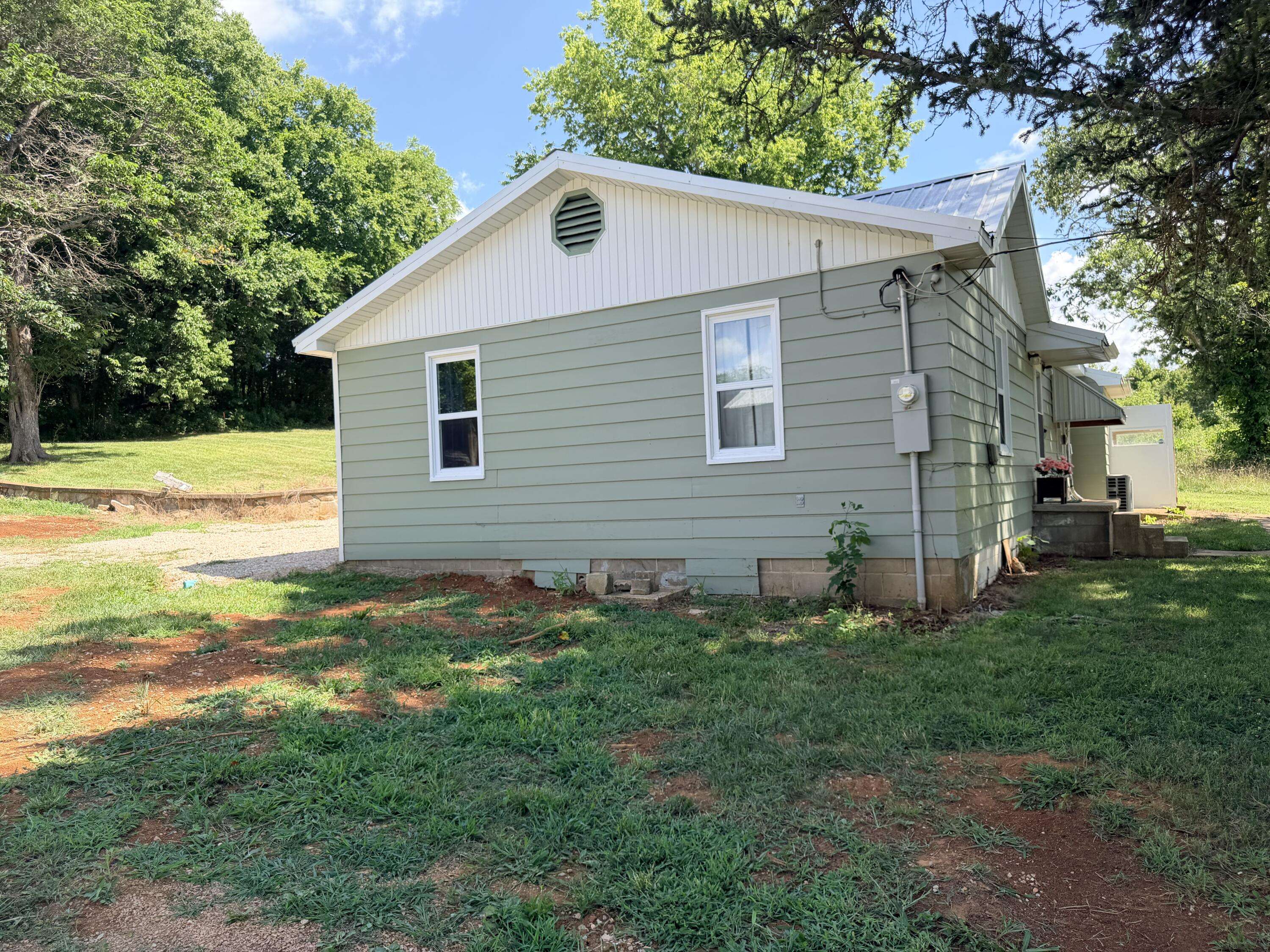 15003 W Old Eminence Rd 15017 Old E, Eminence, MO 65466