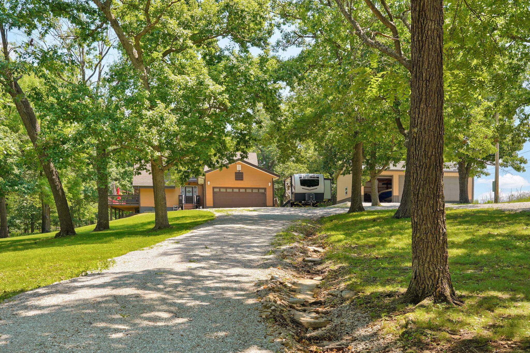 4378 S 160th RD, Bolivar, MO 65613